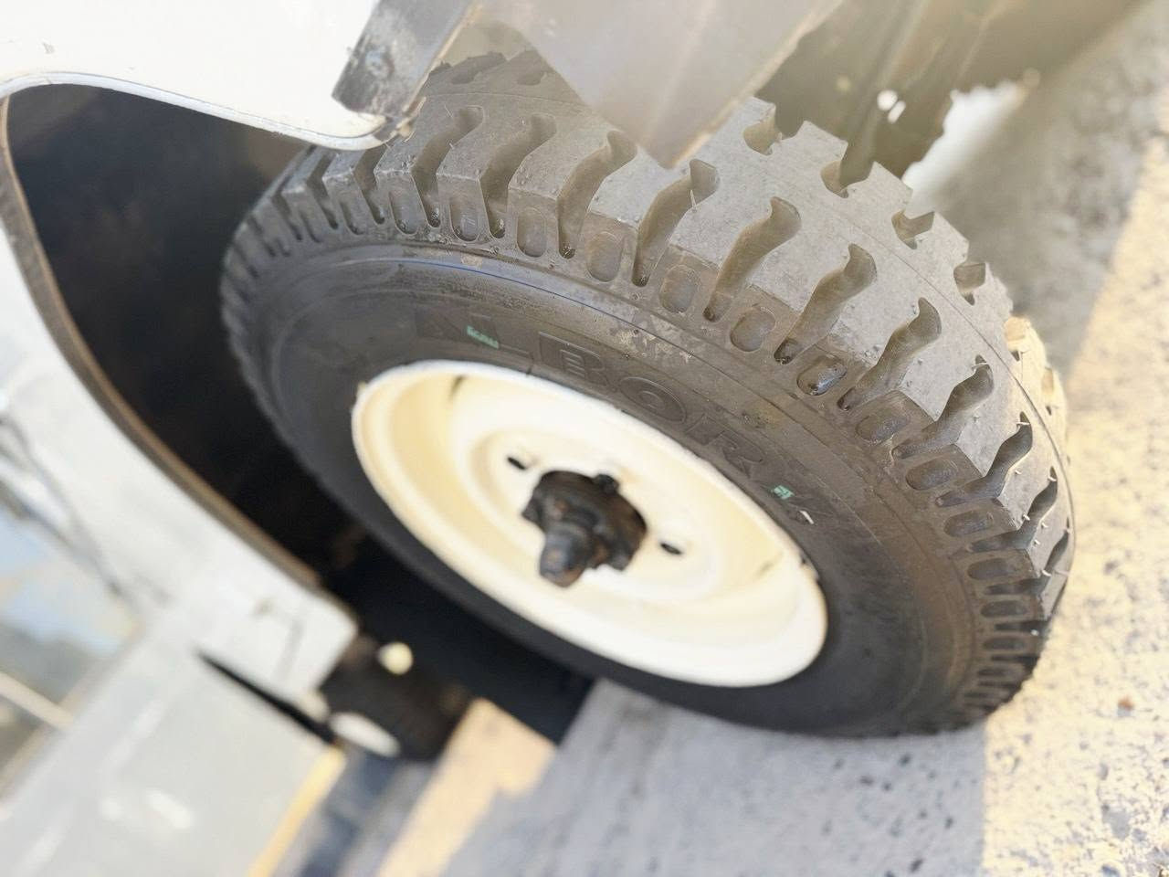 لاندروڤەر1982گیڕمەکینە
دبل اکسل 4X4کارەبای بەشەرتەمکینەوگیربیلادی
پینج5بیرن بەشەرتە
ئاڕمی پلستیکی سلیمانیە 
شوین هەولیر.نرخ39$وەرەقە
ژ.م.***********واتساپ
ڤایبر. أربيل, العراق
