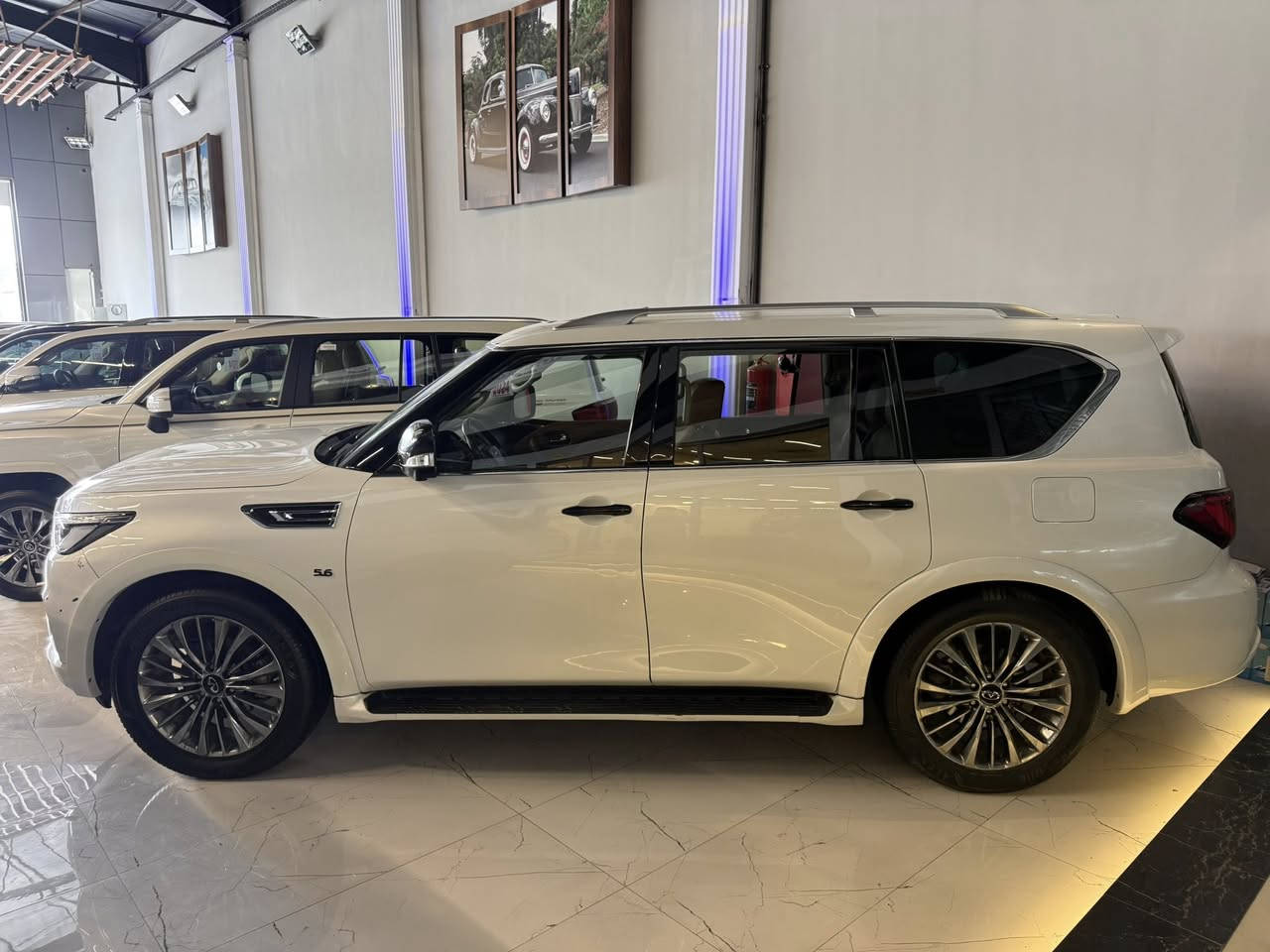 بعد التحية والتقدير 

انفنتي QX80 2019 بلاتينيوم وكالة خليجي 

مكفولة من صبغ تبديل  حتى الدعاميات والبلاستك مكفول 

فقط بارد بيها ٣ مكانات 

كلش جديدةً سيارة لوك وقليل اكو بنظافتها

مواصفات 

فورويل 

‏ كامرات 360

‏‎رادارات وبصمات وحساسات امامي وخلفي

‏‎قفل سرعة وانظمة تعليق 

‏‎دفلوك و وضعيات قيادة متعددة 

‏‎فور ويل

‏‎محرك 5600 v8 

‏‎مقاعد جلد طبيعي مع تطعيمات الابواب والدشبول

‏‎جميع المقاعد كهرباء امامي وخلفي

‏‎مقاعد تدفئة

مقاعد تبريد

‏‎مقاعد خزن ميموري 

تشغيل عن بعد 

كشنات هيتر

صندوق شفط

‏‎مقود كهرباء وخزن 

‏‎شاشات امامية وخلفية

‏‎خرائط

‏‎سماعات وريموت

‏‎ثلاجة

‏‎تبريد مركزي حدد لكل راكب

‏‎لايت زنون دوار مع الستيرن

‏‎مري قلابة

‏‎تشغيل عن بعد مع الكتلوكات

وبعد هواي مواصفات 

تخم تاير وصدر وكير ومحرك وكهربائيات كلة بشرط 

وبرغي مامفتوح بيها  

ملاحظة :: سماعات وبصمات وكاعيات وكتلوكات وريمونتات واغراض الشركة كلهن موجودات ومو مستخدمات 

السعر 330$

مكاني اربيل 

رقم صاحب السياره ***********
