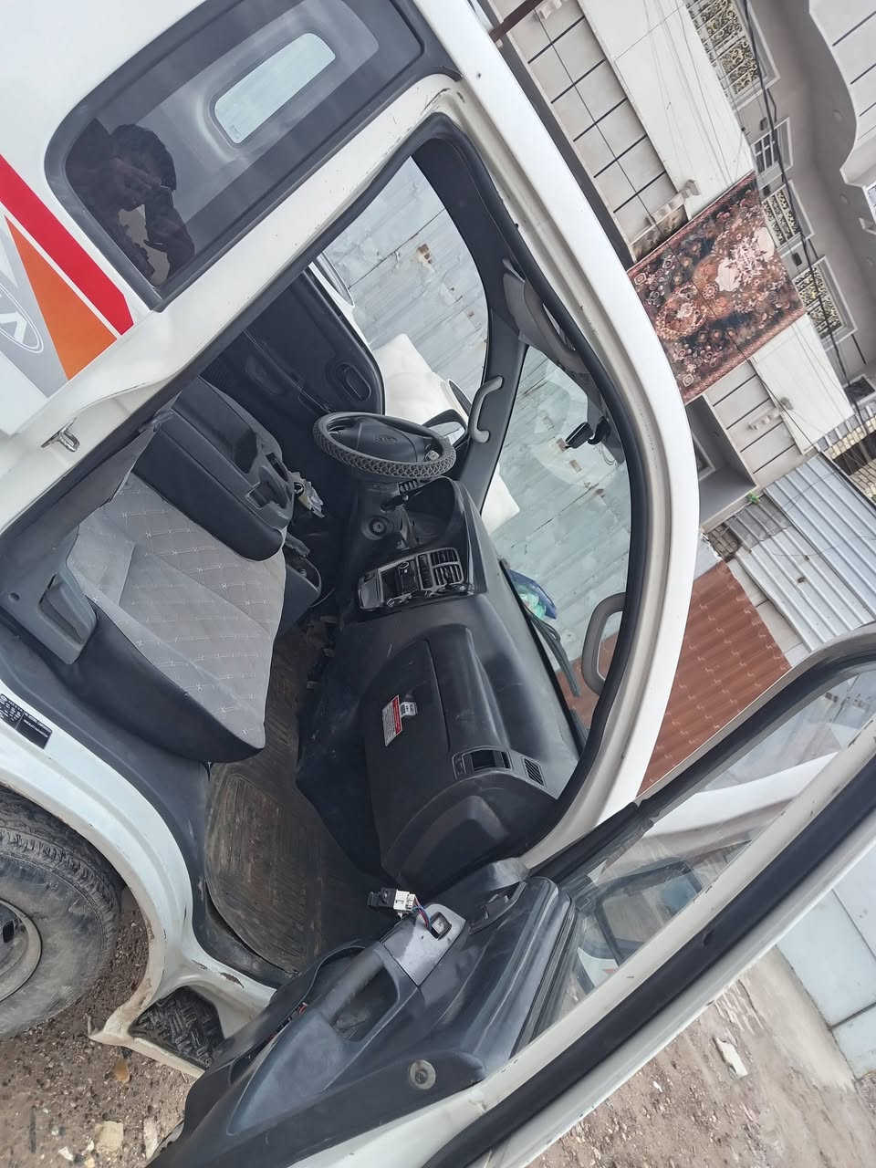 يا الله
سلام عليكم

كيه ٢٠١٠موديلحمل

محرك ٢٧٠٠

رقم بغداد

سياره مرتبه مكفوله من ضربه بيها فقط رشات صبغ

سعرها ٩٢ وبيها مجال مكاني بغداد ***********
