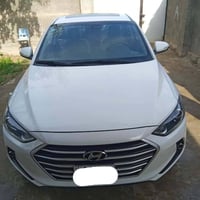 ٢٠١٧ خليجي • ماشي ٨٠٠٠٠ • فتحة سقف