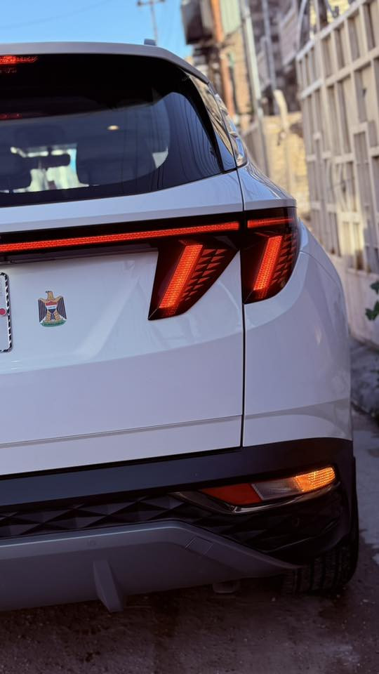 توسان ٢٠٢٣ كفاله زيرو ((ماشيه ٢١ الف))
واردخليجي ، ،اللون ابيض، رقم بغداد محرك 2000،  جديده فول مواصفات عدى البانوراما 
1- كراسي كهربائي
2- حساسات امامية خلفية
3 - بصمة تشغيل عن بعد
4 - ويل كروم 
5 - اشاير بالمري
6 - دخول ذكي
7 - هاند بريك بصمة
8 - ثلاث انظمة قيادة ايكو سبورت نورمال 
9 - شاشة ايباد
10 - شاحن واير ليس مع منافذ USP إماميه و خلفية
11 - قطعتين تبريد 
12 - تحكمات ستيرن جهتين
13 - كأمرة دوار
14 - بردات خلفي
15 - الجام اوتو 
16 - مثبت سرعة
17- مري شفط
18 - لايتات دوارة امامية فول LED
19 - زنون لد امامي خلفي

السعر ٢١٦ وبيها مجال بسيط
رقم بغداد انكليزي بسمي 
حي الاعلام بغداد ‭
‏‭٠٧٧٣ ٥٤٢ ٢٩٧٧‬
