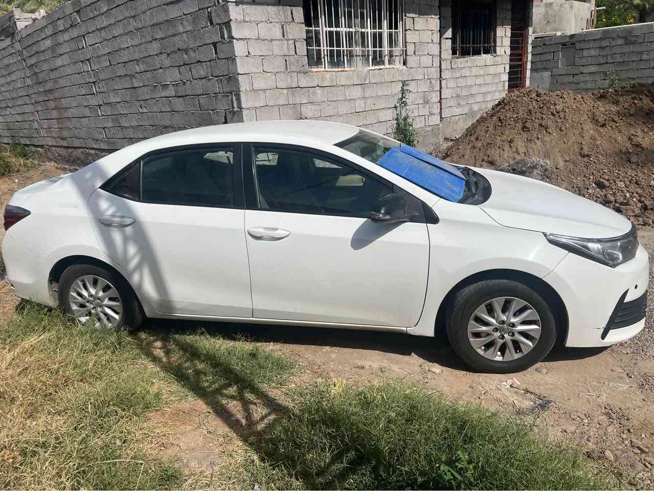السياره بيها ملاحظات بسيطه مبينه بلصور الاستفسار ع هذا الرقم *********** Colombo, Sri Lanka
