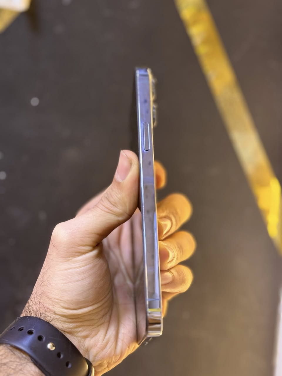 السلام عليكم
ايفون 13 برو ماكس
ذاكره 256
جهاز مكفول من جميع الاعطال 
نظيف جدا
*مستبدل شاشه نوعيه زينه 3 خيارات
* مستبدل بطاريه اصليه
شرق اوسط 
نموذج m 
جهاز كله شغال مابي اي عطل
سعره 490 الف نقد واقساط متوفر
مكاني بغداد كفاءات السيديه
***********
