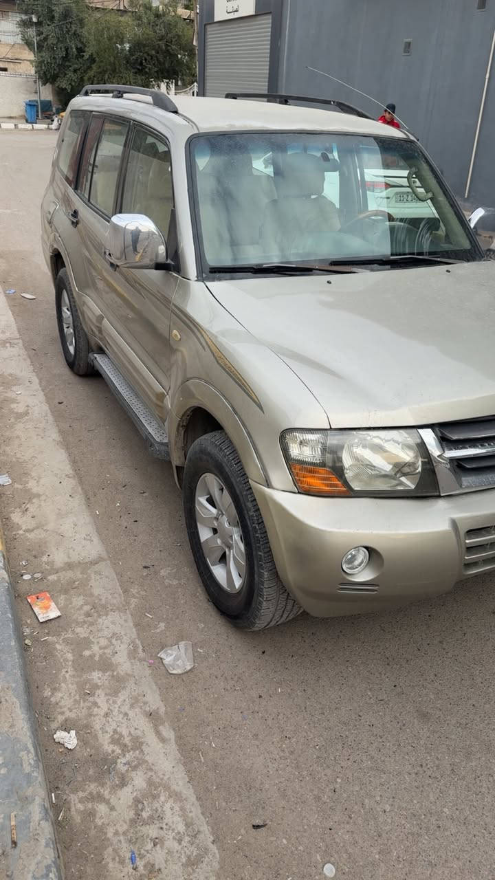 سلام عليكم لبيع او مراوس باجيرو 2002  رقم اربيل مميز  سياره مكينه وكير فيفتي طك كارتون   تبريد ثلج  تخم تاير  كله شغاله حداديه جديده مبيه اي نقص جاهز شوفت عينكم
 سعرها 65 ورقه وبيها مجال مكاني شارع فلسطين وهاذا رقمي ***********
