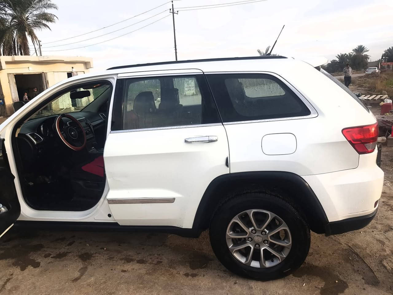 السلام عليكم. جيب لاريدو موديل ١٣ رقم ديالى الماني سنويه ل٢٠٢٨ فور ويل لاغيه تحكم جهتين شفتات ستيرن كير مكينه كهربائيات مكفوله سونار موجود بالصور القطعتين الصبغ متكشر يرادله اعاده صبغ *********** جاهزه من كلشي راسلني او اتصل ب١٦٣
