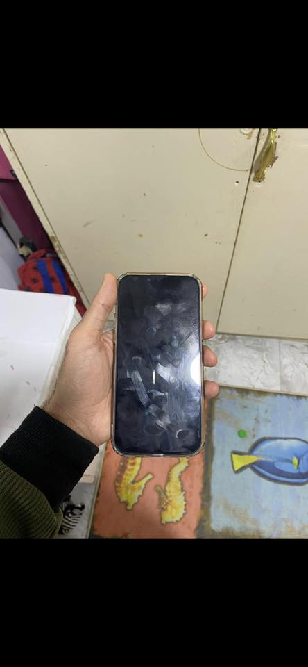 السلام عليكم ايفون 13برو ماكس للبيع نضافه فول بطاريه 76ذاكره256 سعر 700وبي مجال ***********
