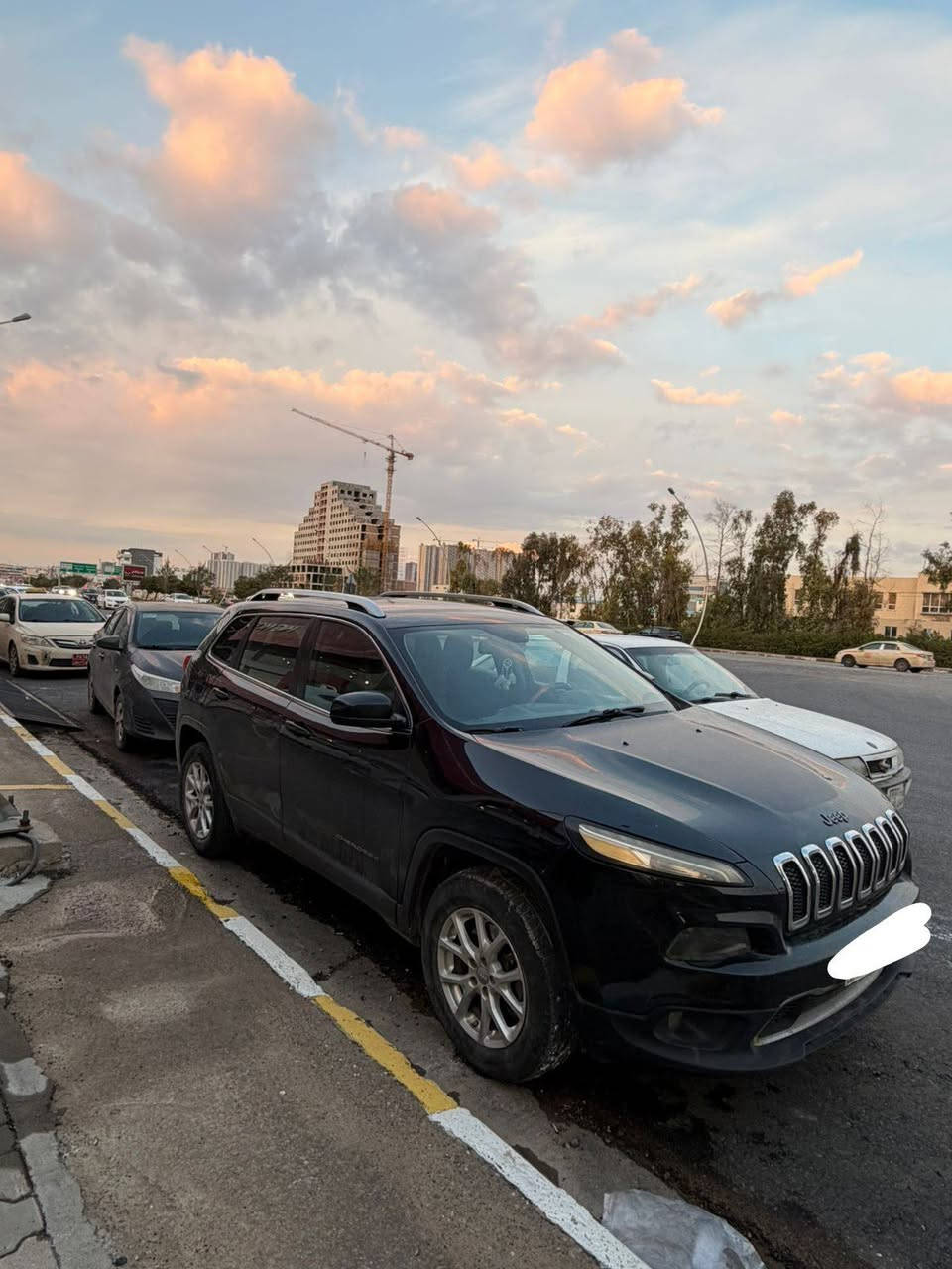 🔻JEEP Cherokee  جيب شيروكي🔺
➖➖➖➖➖➖➖➖➖➖➖➖➖
موديل ٢٠١٨🔶
يصنع امریکي بمواصفات عالمية🔶
لون أسود 🔶
كير اوتوماتيكي🔶
ماشية فقط ٢٠٠,٠٠٠ كم🔶
كير ومحرك وتحويل بشرط🔶
فحص و هزة و رقم الماني جديد🔶

هاي السيارة نظيفة جداً، فحص كامل، ما تحتاج أي مصروف، و هاي السيارة بأسمي بعد تشتري في نفس اليوم حول ملكية السيارة باسمك

سعرها : 132$ وقابل للمفاوضات💸
الموقع : أربيل📍
رقم واتساب ***********📞
