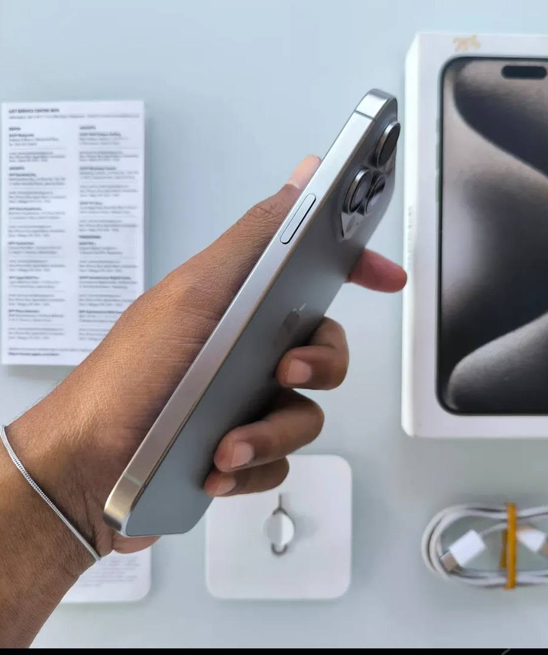 ايفون 15 بروماكس اللون تيتانيوم المميز🍁
بطاريه 87 🔋
ذاكرة 256 👍
شرق اوسط ماستر 🇮🇶
نظافتة 100/100 كلش نظيف🏮
السعر مليون و50 💲
*********** 📞
