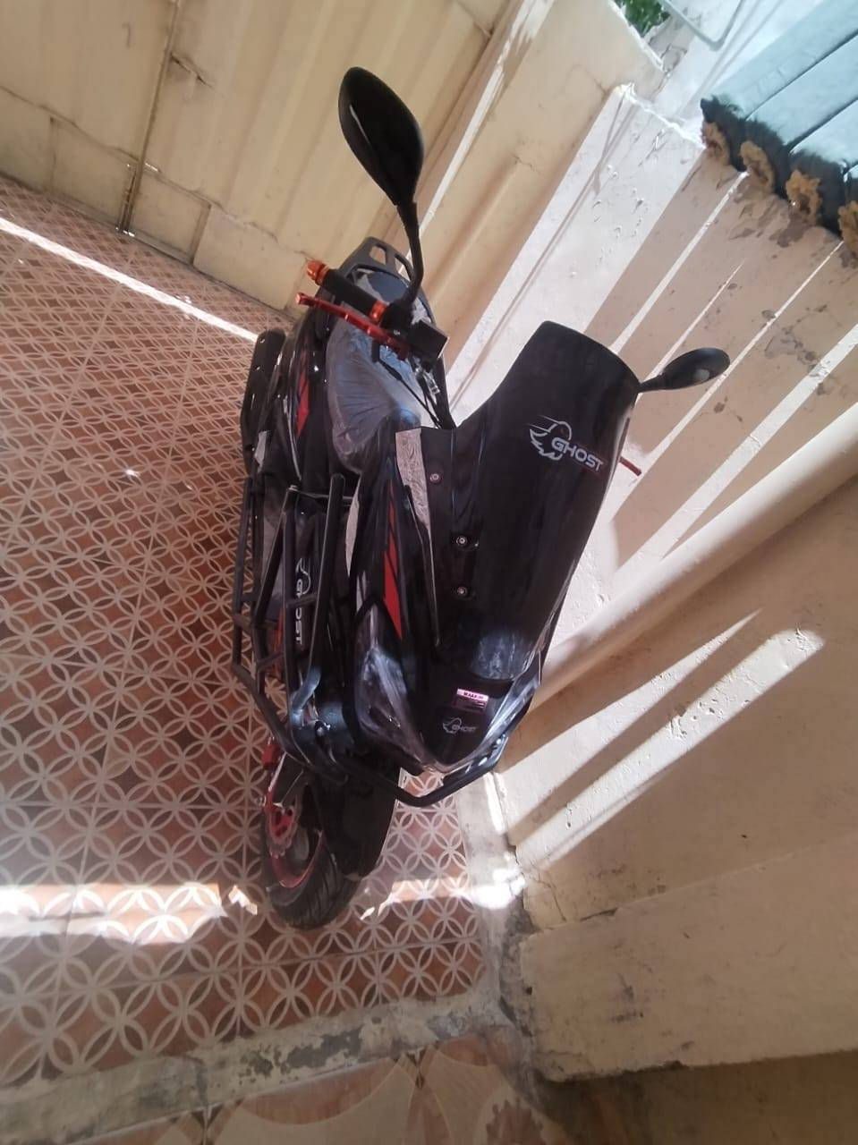 دراجه لبيع نضيفه ما مفتوح المحرك بس كايمه ديال الخالص الرقم+***********
