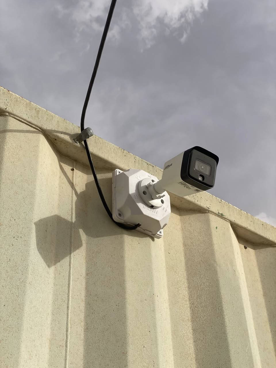 تم بحمد لله تجهيز وتنصيب شركة دلو للكونكريت الجاهز في #طريق_الحج_البري ب ١٦ كامرة من ماركة #adhwa_ip وبدقات مختلفة 2mp و6mp  و 4mp حسب الاماكن المخصصة وتحتوي على خاصية@ الصوت والليلي الملون (wiz color)

للطلب او الاستفسار الاتصال ع الرقم *********** او مراسلتنا ع الواتساب ع نفس الرقم

#كامرات_المراقبة 
#كربلاء
#كربلاء_المقدسة 
#كامرات
