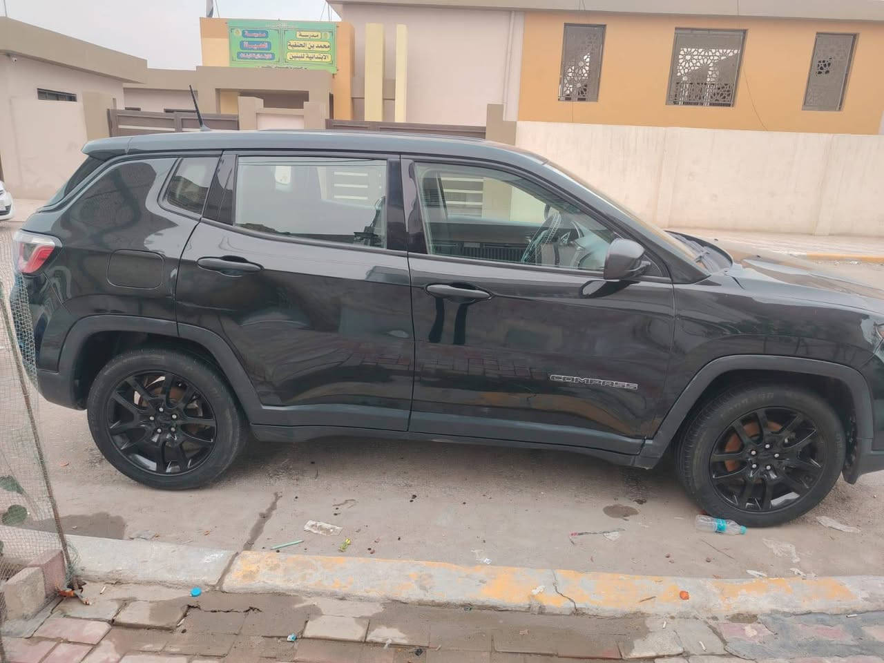 سلام عليكم
جيب كومباس 2018 رقم بغداد 
مكان سياره كربلاء 
مواصفات معروفه 
 مكينه ٢٤٠٠ 
شاشه كاميرا تحكمات
حادث مالته كلش خفيف بدون ارباك بدون تبديل بنيد نفسه معدل ع بارد شي خفيف وما مبين 
اخوان سياره يعني مكفوله من صبغ ومن تبديل ومن ضربه شوصي ولغود 
كير ومكينه مكفولات لا تنقيص ولا تبخير 
حداديه ممتازه 
تبريد ممتاز 
صور حادث بالمنشور والسونار ايضا ب منشور 
سعر #114 سعره بلاش وبالعافيه ع ياخذه 
فقط بيع بدون مراوس 
***********
