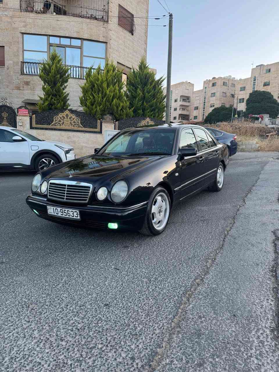 بسم االله الرحمن الرحيم
مرسيدس E200 قرش ونص موديل 1999 

صنف ELEGANCE. 

لون اسود ملوكي فل اتوماتيك مع فتحه اصليه 

الاضافات.  

فتحه اصليه 3 حركات

قير اتوماتيك توب ترونيك 

مكيف  حامي بارد شغال 100% 

سعة المحرك 2000cc قوي واقتصادي 

مفتاخ شفط اصلي

 سنتر لوك سداسي  

 كراسي امامي كهربا 

دهان جديد سكنر اصلي

مسجل   CJV

 مرايا كهرباء

ركايات  خلفية كهرباء

برداي كهرباء اصليه 

غرقة فرمايكا  بحالة ااوكاله 

طقم ضواز ليزر 

كشافات زونن

دراي كلين لكامل السياره

ترخيص الى شهر 3/2027

جنط 17  أصلي 

4 فردات كوشوك بحاله ممتازه 

 (الفحص مرفق بالصور). 

السياره بسم الله ما شاء الله ولا بحاجت قرش صيانه

موقع السياره عمان جبل الزهور 

السعر.                               4750                     كاش كاش 

للاستفسار 0799554324


**إذا كنت صاحب هذا الإعلان وتريد حذفه لأي سبب، رجاءا أرسل رسالة إلى الدعم الفني**
