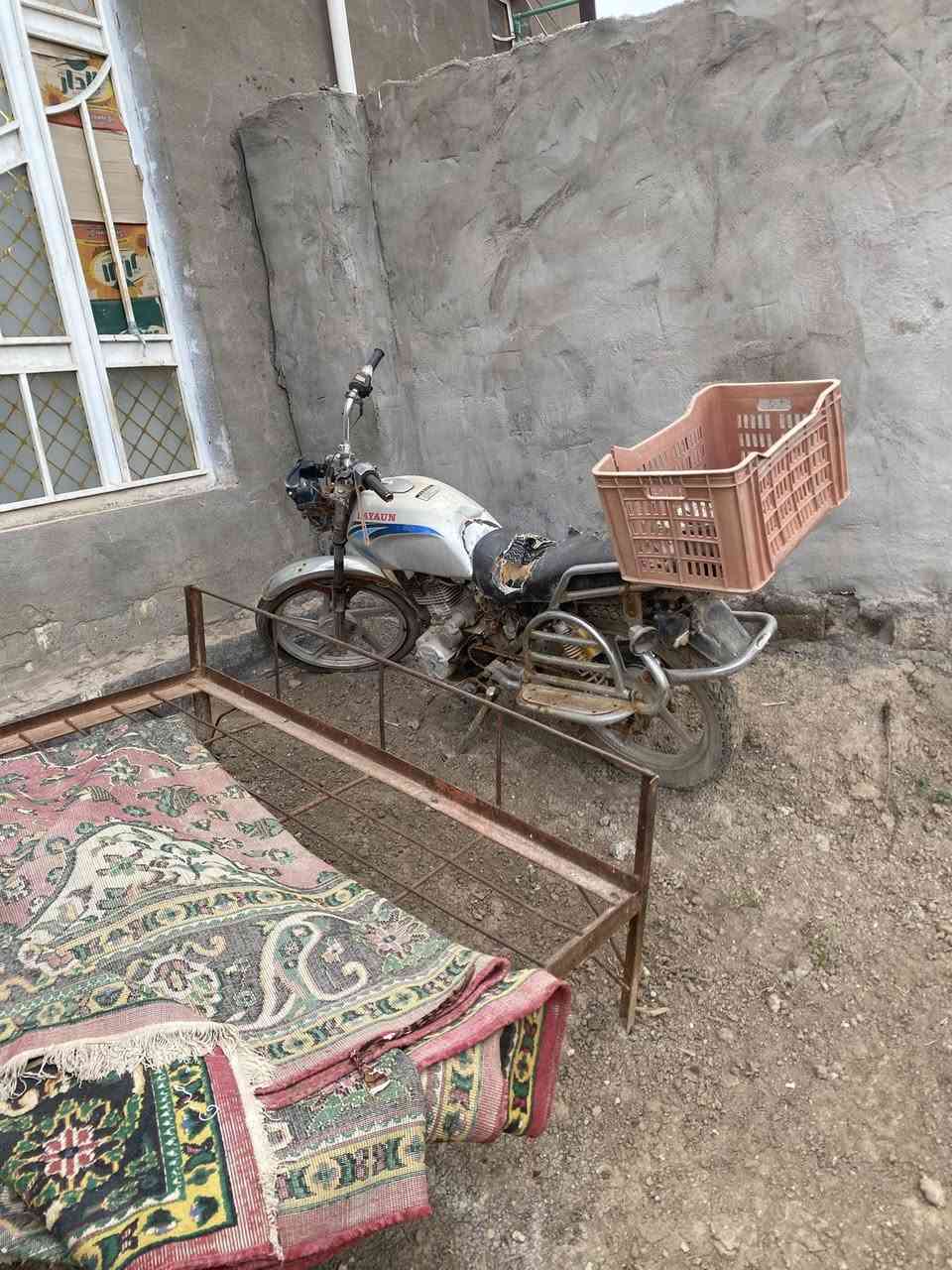 السلام عليكم دراجه دايون عظم كلك مكفوله من السرقه دراجه متروكه شغاله السعر 190 وبيها مجال المكان بآبل سده الهندية المهناويه ‭0778 073 2032‬
