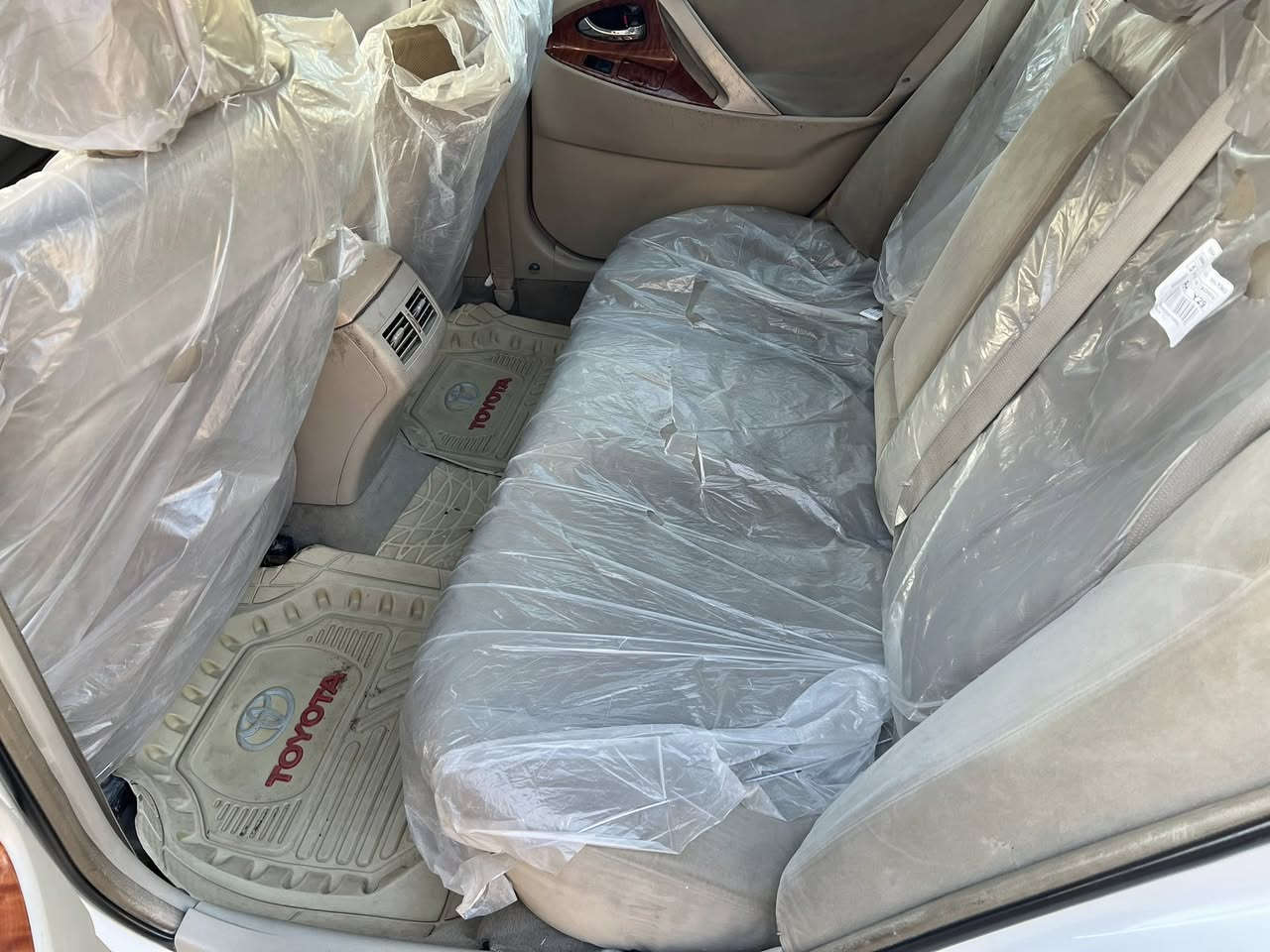 كاميري موديل2008 نصبتها احلى من الصور تخم تاير جديد باتري جديد تبريد قطعتين خليجي 120$ وبيها مجال مكان الرمادي رقم *********** ممتواجد على النت
