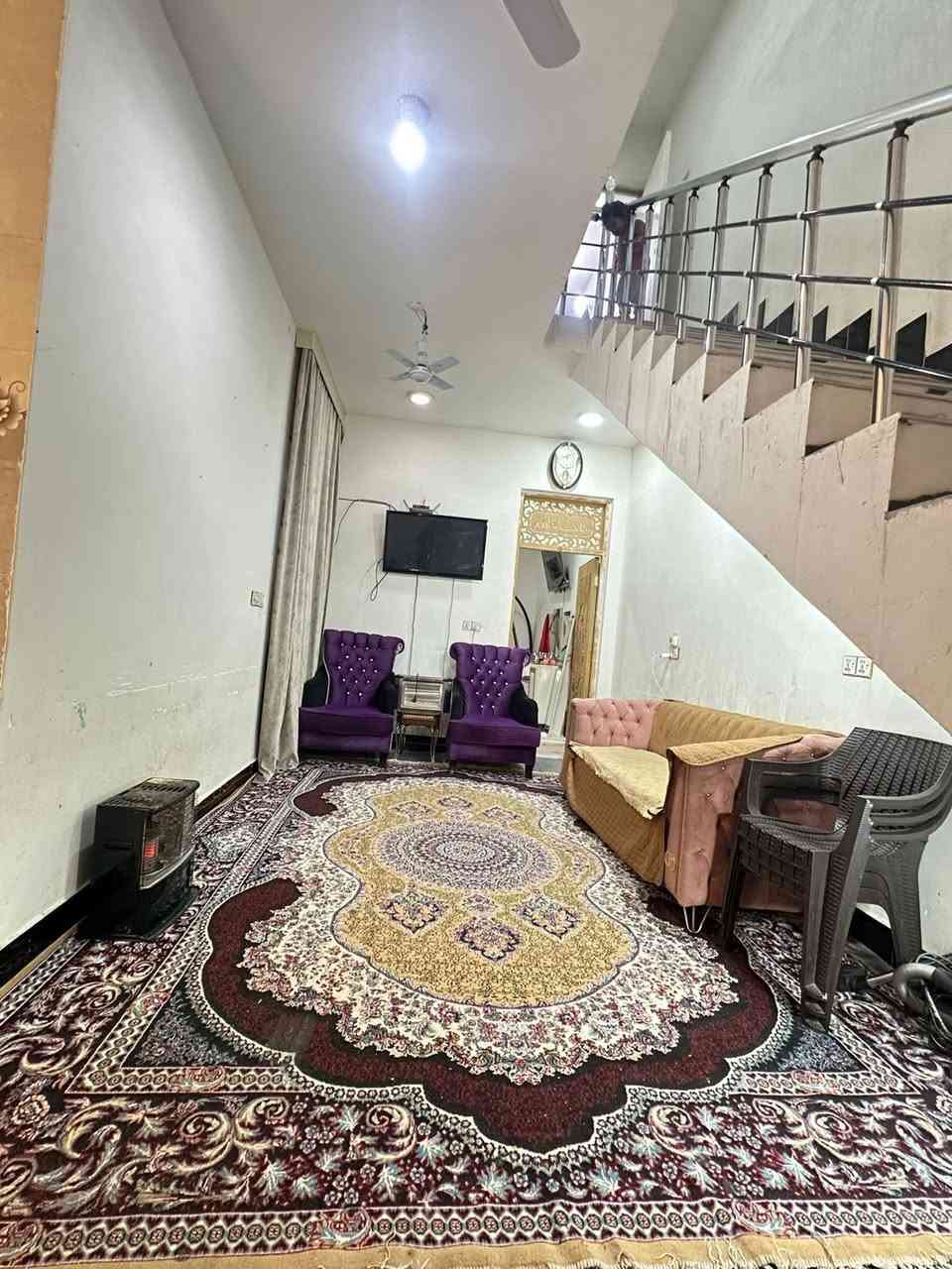 السلام عليكم
بيت للبيع طابقين طابق الأرضي ستقبال صاله مطبع غرفه نوم مجمع صحيات طابق الثاني غرفتين مجمع صحيات حله مفرك عنانه مقابيل دواجن سعره 90بي مجال للاستفسار ***********
