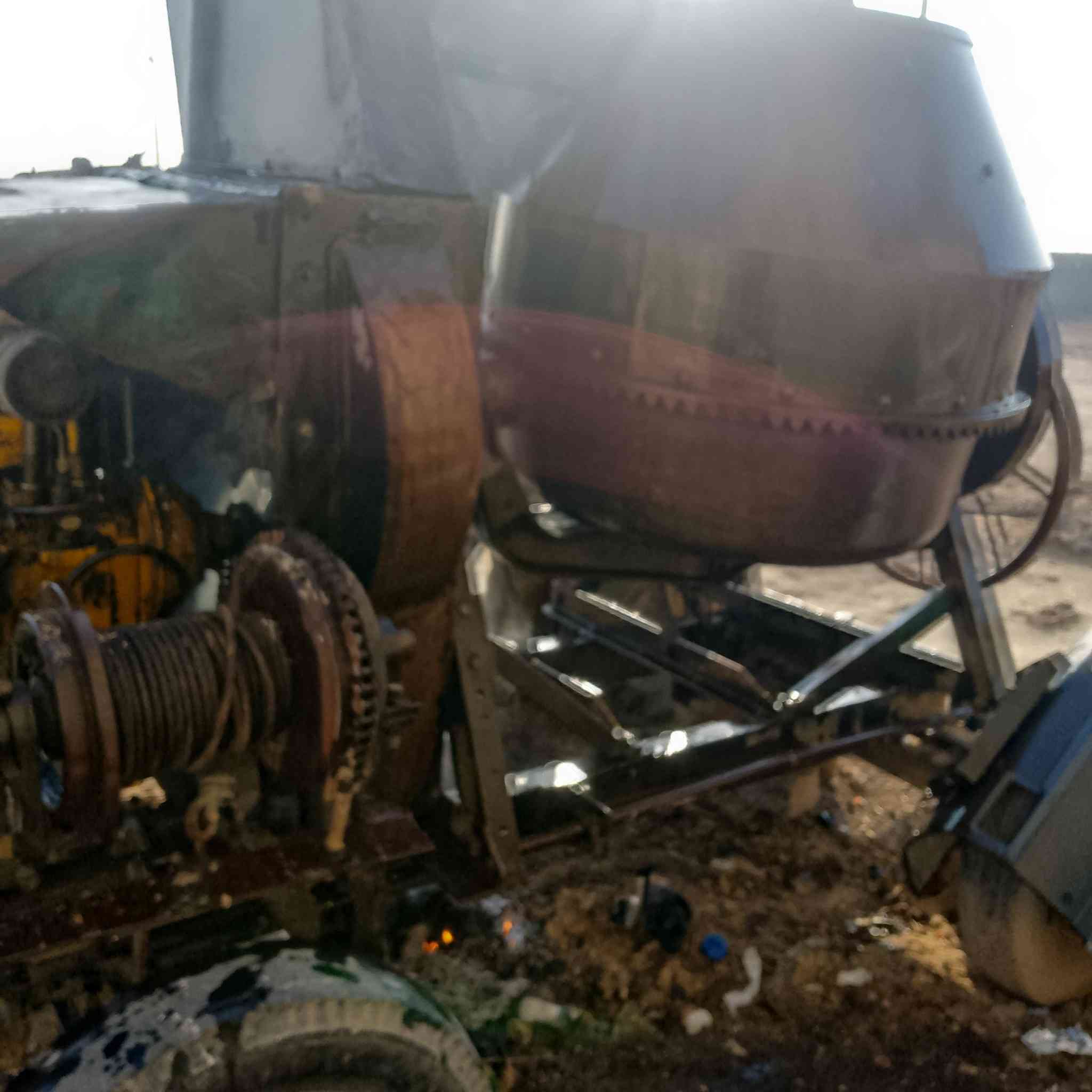 السلام عليكم خباطه للبيع السعر واحد وميو بيها مجال ***********
