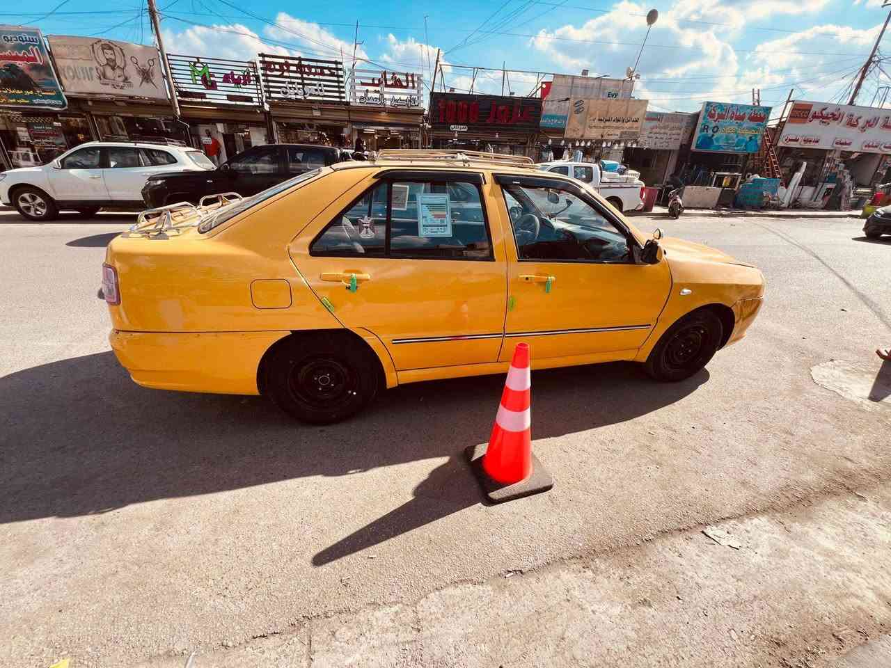 السلام وعليكم شيري  مريال للبيع ب35 او مراوس مكاني بغداد السيديه السياره جواهه تخم تاير وووياله جدد مكينه خرسه لاتبخير ولا تنقيص سياره جاهزه للشغل  رقمي ***********
