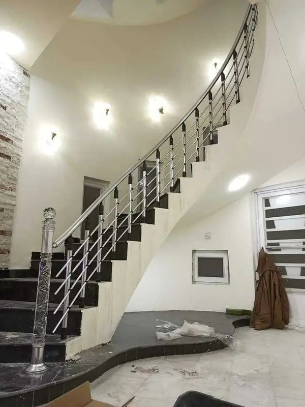 عروضات معمل برج الذهبي شبابيك بلاستيك نوع التركي💯🇹🇷 ضمان ثلاث سنوات سعر متر الشباك 28 دولار يشمل شد ونقل سعر باب بلاستيك 110 الف عراقي النوع تركي ثقيل شرط تسليح حديد  مئه بالمئه ويشمل اكسسوارات تركي الاستفسار أكثر الاتصال على الارقام التاليه 
***********📞
***********📞
