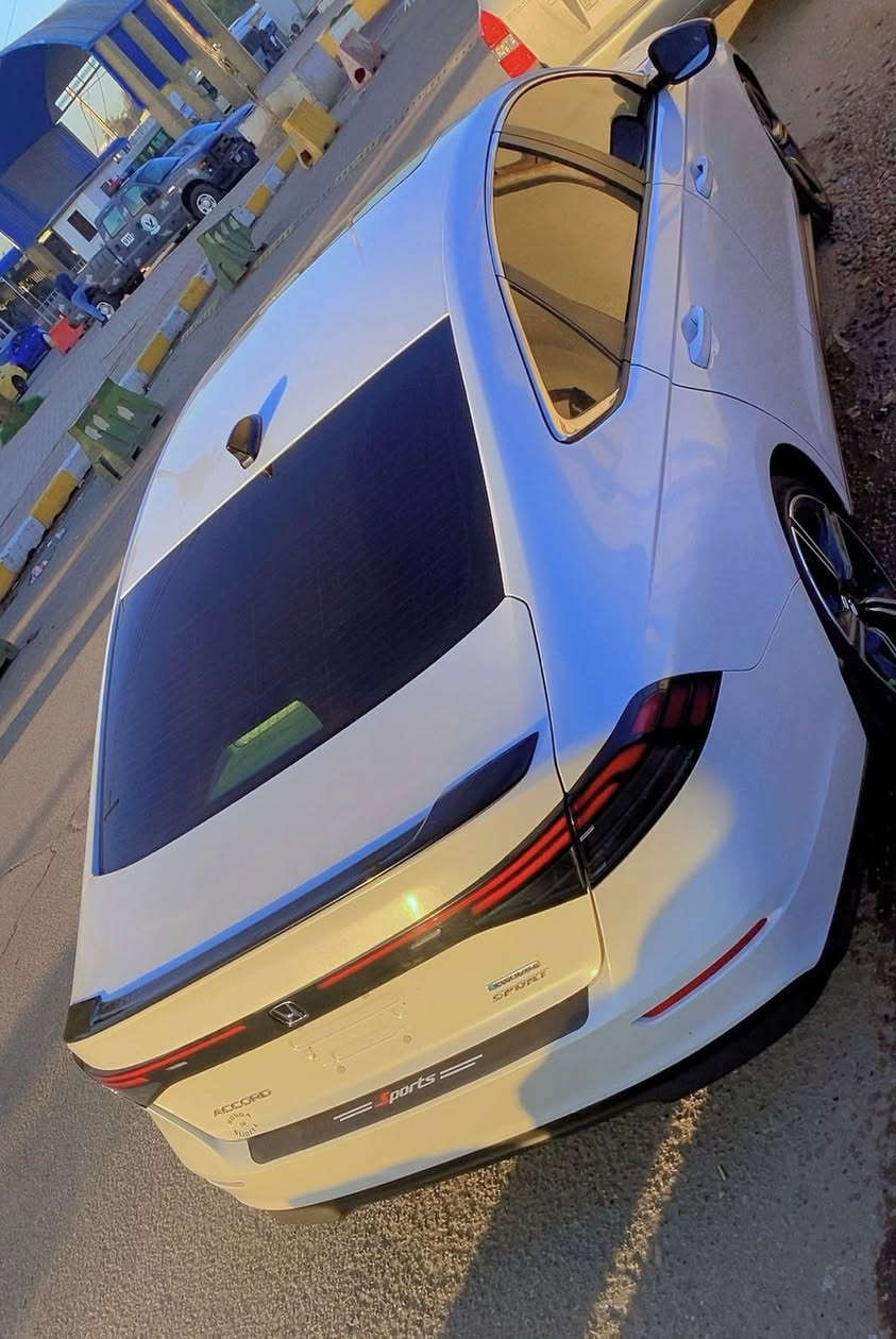 هوندا اكورد 2024سبورت هايبرد 
اللون الخارجي ابيض صدفي الداخل كشناتها ماروني ابلادي  
ايرباك ستيرن وبرده فقط او راحع سستم ابلادي شرط الفحص
تبديل بنيد فقط نفس اللون 

وارد امريكي 🇺🇸
 

- [ ] المسافة المقطوعه 30 الف
- [ ] :
- [ ] • ماتور 2000cc هايبرد
- [ ] • قير اوتوماتيك دكم 

- [ ] • بطارية ليثيوم
- [ ] • 212 حصان عزم قوي
- [ ] • شاشة كبيرة
- [ ] • كاميرا خلفيةن استيرن
- [ ] • مثبت سرعة
- [ ] • مانع انزلاق
- [ ] • استيرن متحرك
- [ ]  دخول ذكي 
- [ ] • إنارة ترحيبه 
- [ ] • شاحن تايبسي 
- [ ] • شاشة اعطال
- [ ] • هندبريك كهرباء
- [ ] • عداد ديجيتال
- [ ] اضوية امامية تورنج LED
- [ ] • اضوية خلفية LED
- [ ] • كشافات زنون LED
- [ ] • حساسات اضاءة
- [ ] • إنارة امامية تلقائية Auto
- [ ] • إضاءة امامية فل زنون LED 
- [ ] • حساسات مطر 
- [ ] • حساسات دخول الإنفاق
- [ ] • حساسات ضغط هواء الإطارات
- [ ] • اضاءة فل زنون LED
- [ ] • نظام صوتي مميز 
- [ ] • نظام GPS + خرائط
- [ ] • نافيجيشن
- [ ] • 3 أنظمة قيادة (eco, ev, sport،individual )
- [ ] • مري تعتيم
- [ ] • اوتو هولد 
- [ ] اوتو ستوب
- [ ] شاشه 7 انش
- [ ] • بلوتوث
• مدخل USB + AUX
بغداد البلديات ***********
السعر ١٩٥ ورقه بيهه مجال قليل جداً
