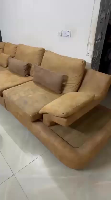 تخم ديوان كامل10مقاعد + كوشات+الطبله الوسطيه ونضافه90‎%‎ وبعده جديد مابي اي ضرر السعر700 الف وبي مجال بسيط العنوان الغزاليه شارع المشجر
***********
