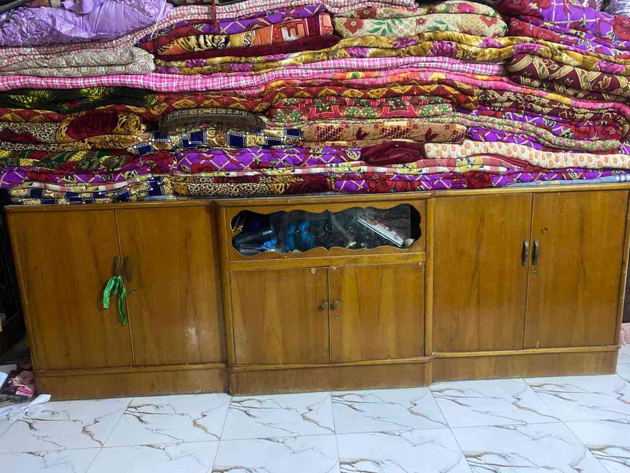 السلام عليكم
بوفيه تسكام داخل وخارج صاج دنك صاج ٦ باب ٣ متر 
السعر ٢٥٠


**إذا كنت صاحب هذا الإعلان وتريد حذفه لأي سبب، رجاءا أرسل رسالة إلى الدعم الفني**