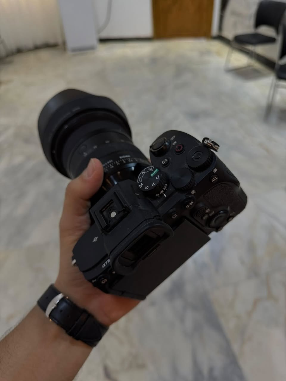 للبيع بدي A4سوني الكاميرا جديده كلش شتر 23الف فقط مع كامل ملحقاتها شاحنة وبطارية وحزام وكارتون المكان بابل الحلة رقم ***********
