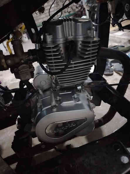 سلام عليكم محرك للبيع ٢٠٢٥ بس ولفات مبدل بي بعده جديد سعر 170
‏‪***********‬‏
