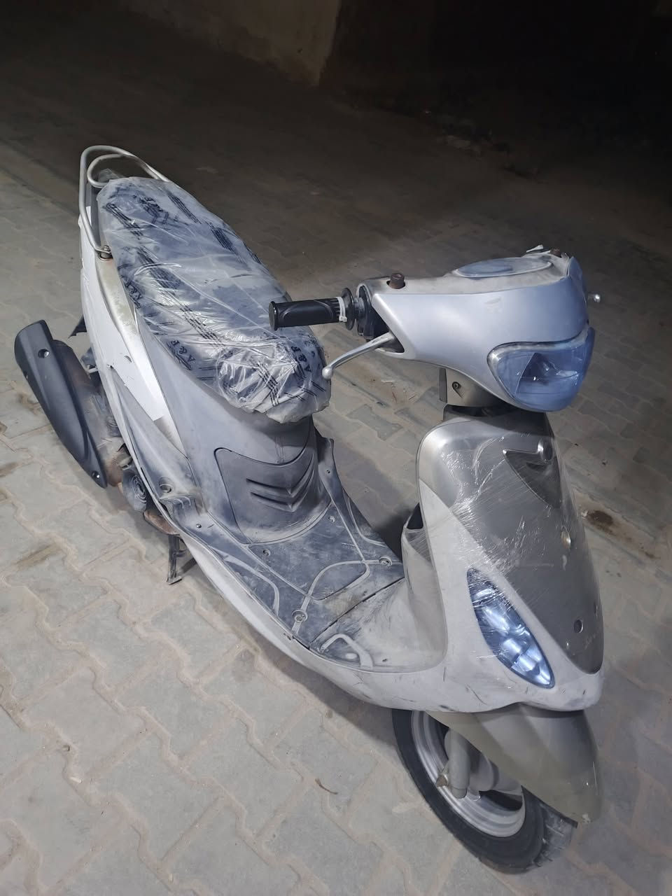 دراجه ماكس للبيع السعر 800 بيه مجال بصيط نضيفه بيع مستعجل او مراوس مكفوله من كلشي  ***********
