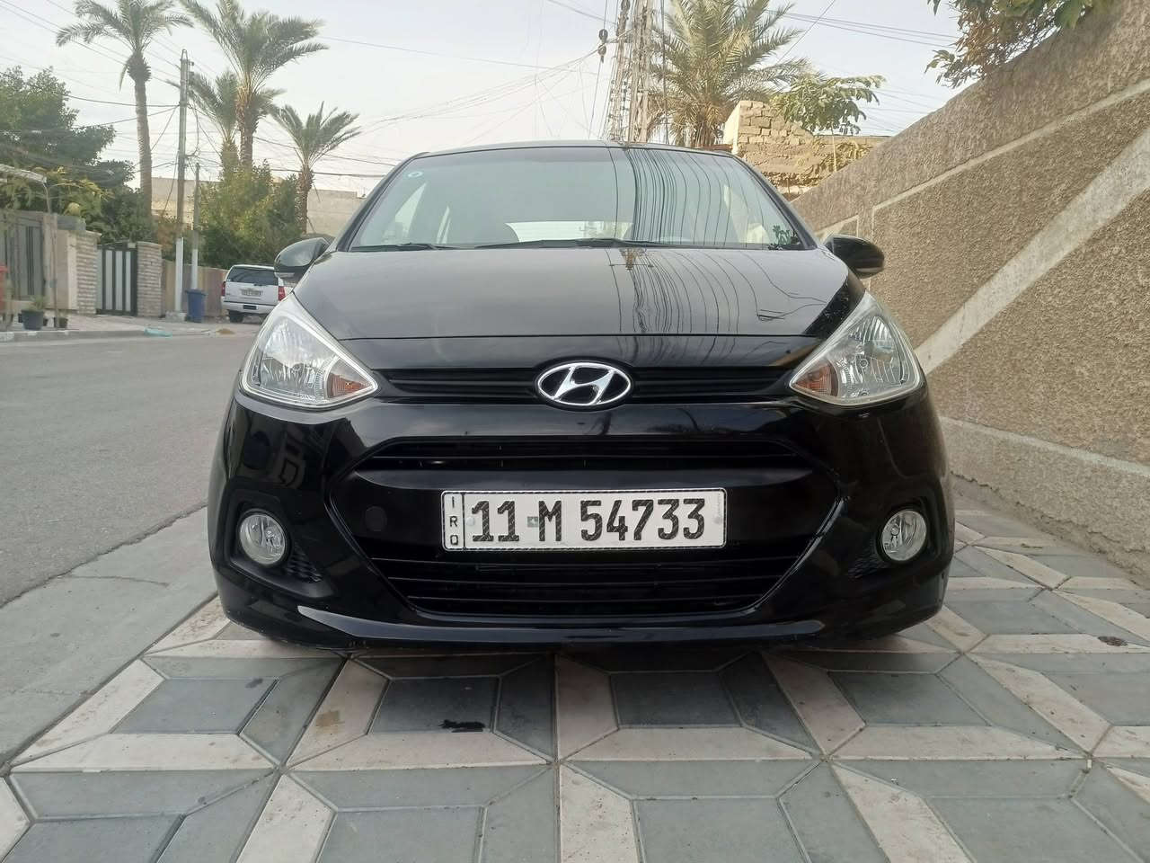 السلام عليكم
هونداي i10   خليجي  موديل 2015 للبيع
ماشيه 43 الف حقيقي وعلى فحص
رقم بغداد انكليزي
السياره جديده جدا وترايك زيرو على وضع الشركه  بدون اي نقص
كير اوتوماتيك
اطارات جديده
كامره خلفيه وشاشه اصليه
اشاير بالمري
4جام كهرباء 
مري كهرباء + شفط
كير مكينه مكفولات على وضع الشركه
صبغ اقل  من ربع الباب الخلفي  من الاسفل فقط اثر شخطه
السياره باسمي شرط التحويل
 هزه جديده قبل شهر
السعر 93
للاستفسار
***********
مكان السياره بغداد الكرخ
