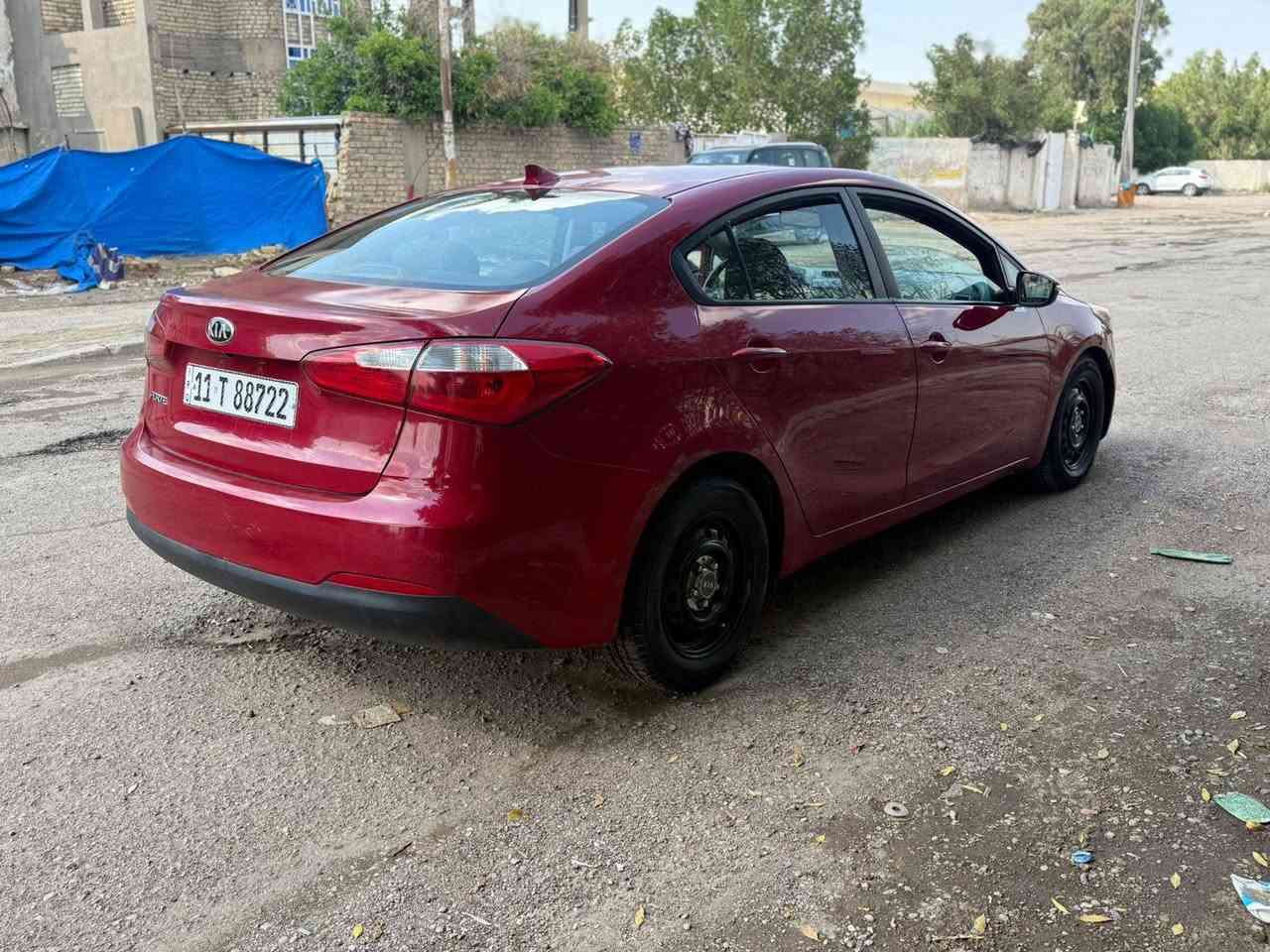 سلام عليكم 
كيا فورتي موديل 2015
حادثه فقط بس بنيد 
مواصفات 
فتحه 
كامره
شاشه 
شاير بل مري 
محرك 1800 دوش 
السعر 94 ورقه وبيه مجال
مكان سياره بغداد بلديات 
اتصال على رقم*********** بغداد, العراق
