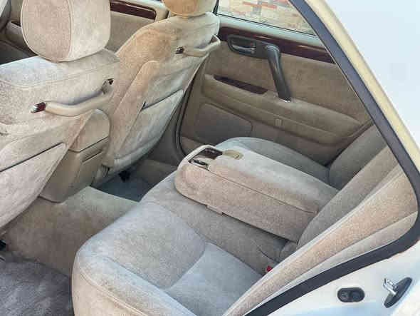 كراون ملكة ثلاث دكم بردة كهربائي تبريد ثلج محرك D4 الجبير مشروع وطني تحويل مباشر السيارة بأسمي قرار ٤٨ السعر ١٤٥ الاتصال علي الرقم ***********
