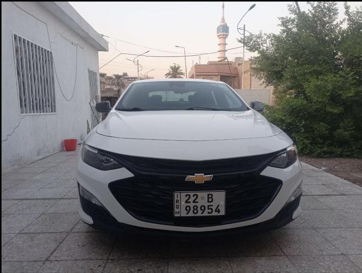 السلام عليكم للبيع 

ماليبو 2023 LT
 رقم اربيل الجديد باسمي تريد وكاله او تحويل

السياره ماشيه 36 الف ميل 

-السياره حادثها كلش حلو جانبي  
باب خلفي عكس السائق مبدل بلادي بدون صبغ وجزء من الباب الامامي صبغ
صور الحادث مرفقه بالمنشور 

-رادار امامي

-رادار جانبي 

-نقطه عمياء 

-حساسات اماميه

-حساسات خلفيه 

-شاشه ، ابل كار بلي ، اندرويد اوتو

-مثبت سرعه ،تحذير خروج عن مسار

- مانع انزلاق ، مانع تصادم

-أوامر صوتيه ،فول تحكمات ستيرن

-تبريد قطعتين 

-محرك 1500 تيربو 

-تشغيل عن بعد، 

-تشغيل بصمه ، 

-دخول ذكي بصمه بالبيبان

-اوتو هولد ، اوتو ستوب

- وبعد بيها خير من الله مواصفات السياره جديده وممتعوبه وانسه الصرف سياره اقتصاديه كلش 

مكان السياره بغداد 

التواصل ***********
