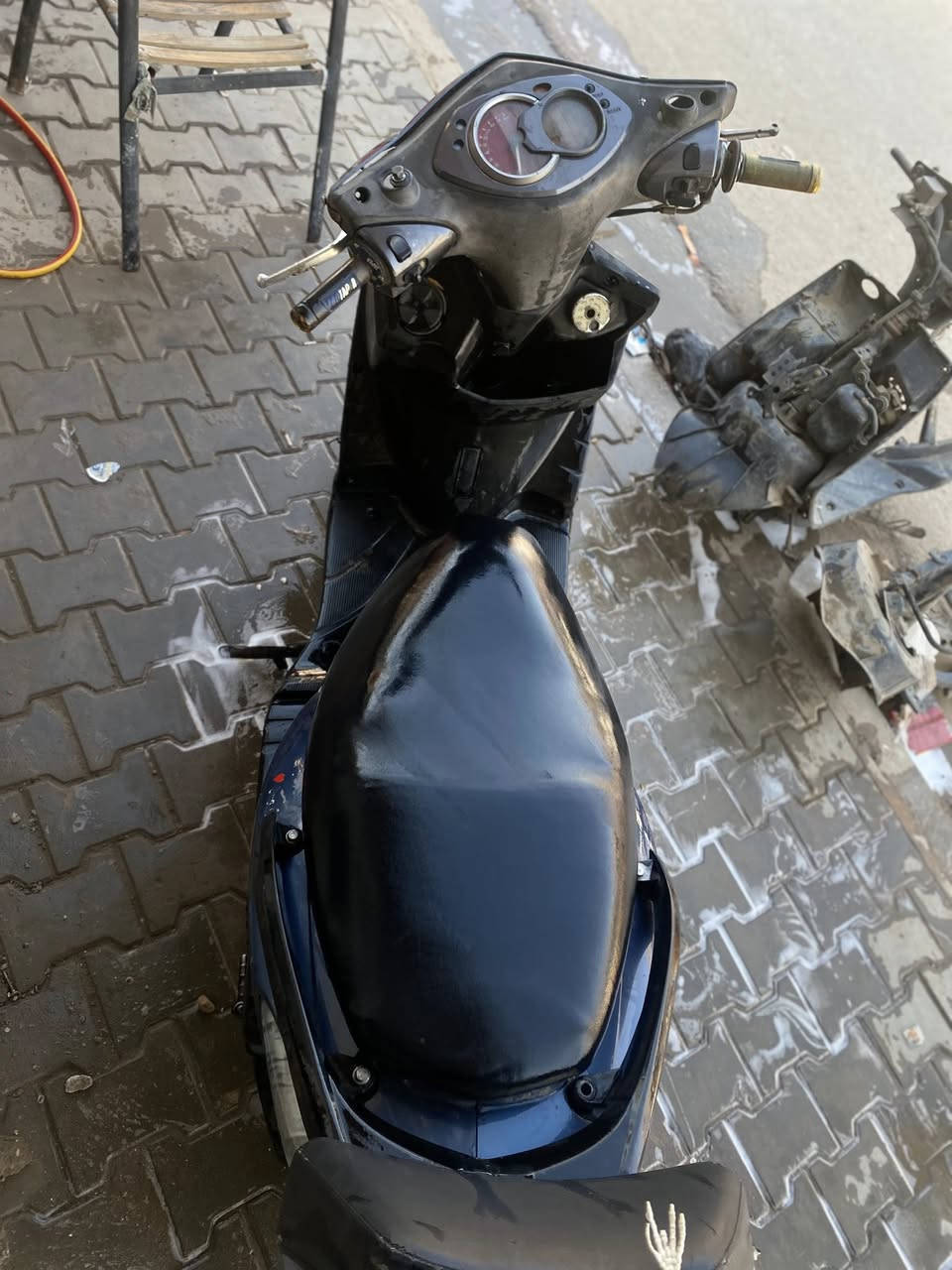 سكنس فحل نوزل خطين دراجه حلوه ومكينته حلوه يحتاجله ترتيبات بسيطه مكاني بغداد الشعب مراوس او بيع ***********

