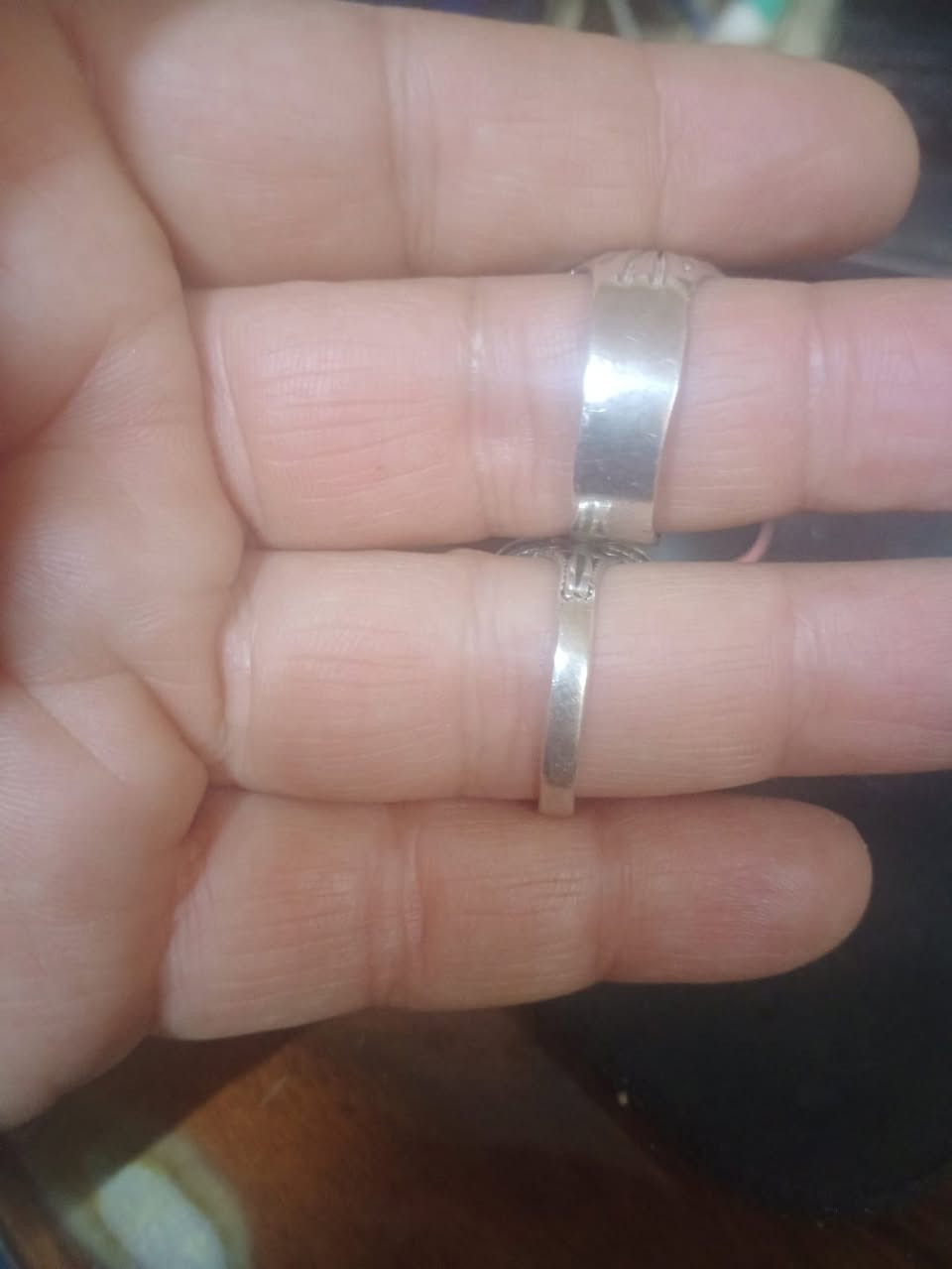 خواتم فضة عدد 2 - السعر 60 الف


**إذا كنت صاحب هذا الإعلان وتريد حذفه لأي سبب، رجاءا أرسل رسالة إلى الدعم الفني**