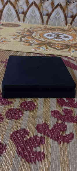 بلي فور سلم نص تيرا  نظام 12.02 لوك ستيكر ما مفتوح نظافه الجديد ملحقاته كامله جديده استعمال اسبوعين كرتونه مالته ويا + يو بي اس 850 جديد استعمال اسبوعين كارتونته ويا+جوستكات عدد 2 جدد + هارد 500 متروس العاب  من ضمنهن 
pes21 
God of war 2018 وراغناروك 
غوست اوف توشيما 
كود مودرن وارفر الاول والثالث 
مورتال كومبات 11 
the crew 2 
وغيرهن بعد 
للبيع كلهن 310 الف مكان النجف ما عندي توصيل للتواصل خاص او واتساب *********** 
فدوه اروحلكم الي ما يشتري لا يكسر بل السعر الجهاز نظيف بشكل. كامل الملحقات الي ويا استعمالهن قليل كلش تجي تفحص وتقتنع وتاخذه
