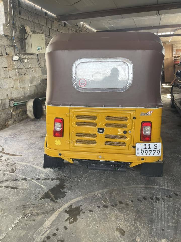 سلام عليكم تكتك لبيع موديل 19 شهر ١٢مكفوله من ضربه تكتك هسه معمره دوس مكينه تجفيت وكور جديد سالي شهر من مسويه صلي شركه تخم تاير جديد كهربايات كله شغاله لايت زنون مسجل بسمي تكتك هزه جديده رقم مميز  مكاني بغداد سبع قصور لستفسار ***********
