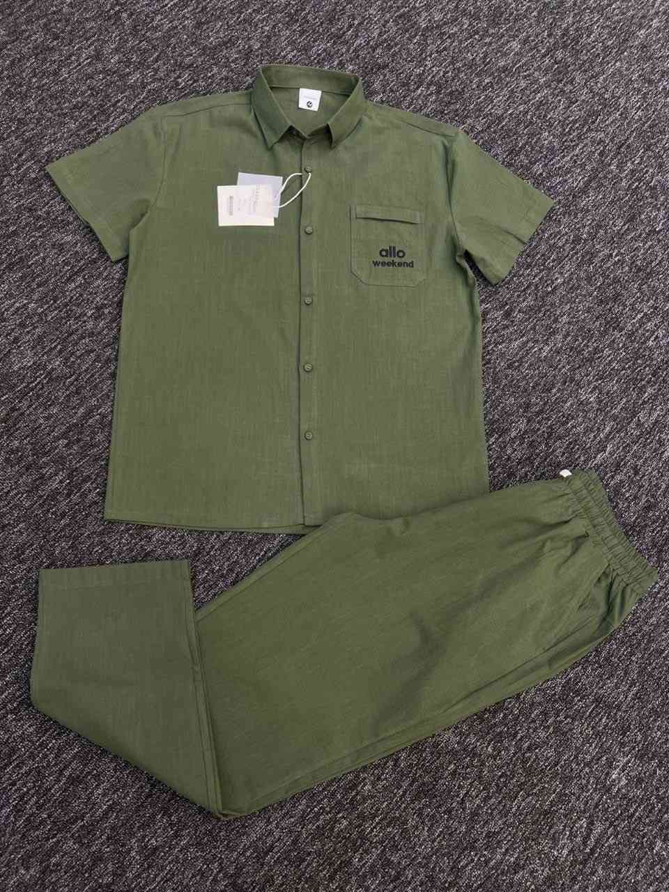 سوت خام صيني اصلي ماستر كواليتي
قياس M_3X
عدد الشد 40 قطعه 
السعر  القطعه 27 الف
سعر الشد مليون و80الف
كارتونه تجي نقشه وحده بلوانه


**إذا كنت صاحب هذا الإعلان وتريد حذفه لأي سبب، رجاءا أرسل رسالة إلى الدعم الفني**