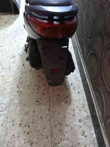 سلام عليكم متاح دراجه بريز ياباني سرعه 140 سلف وهندر الكهربايت شغاله المكينه ناعمه ممفتوحه شلعه ومعدل قفل ستيرن قفل جنطه أوراق كامله سعر 450 المكان مدينة الصدر رقم الهاتف ***********
