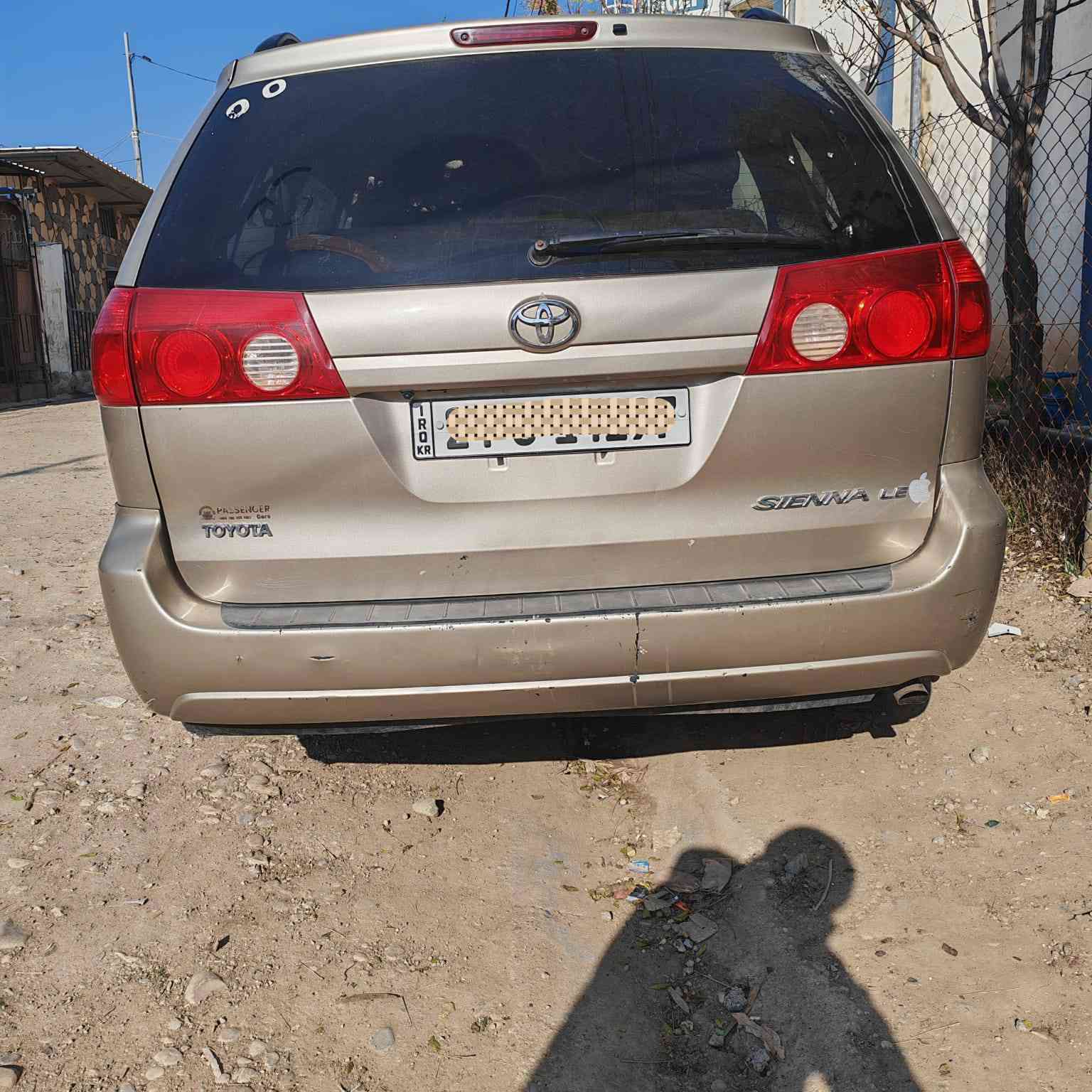 تويوتا سينا 2010 LE وارد امريكي رقم دهوك سنوية صالحة الى 2027 
محرك 6 سلندر مكينة 35 
ماشية 325 الف ميل 
نظيفة مافيها اي ضربات  
تبريد كامل 3 مراحل سياحي
گير اوتوماتيك 
السعر 129 وبيها مجال 
الرقم للتواصل ***********
