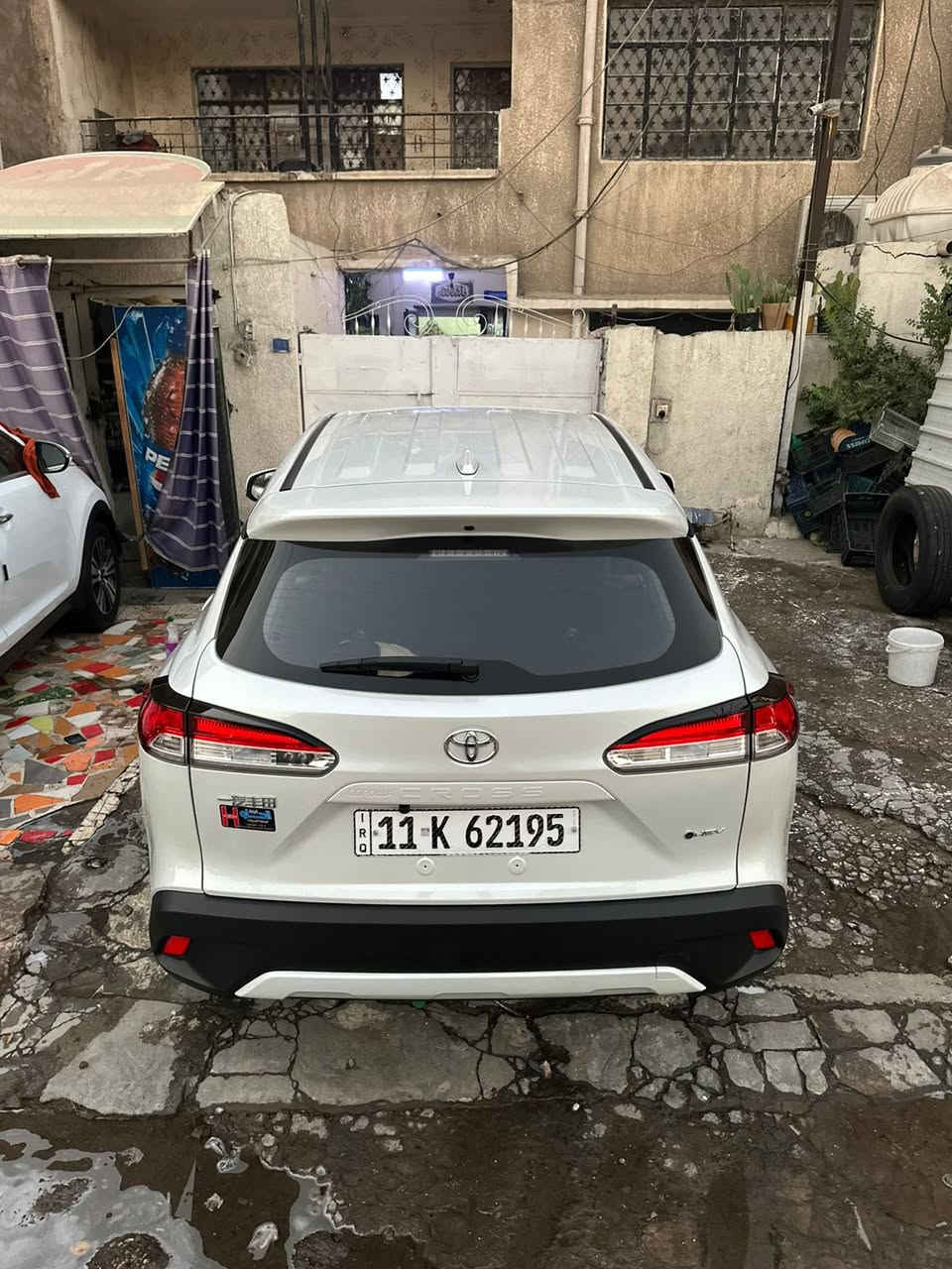 السلام عليكم حبايب•••
كورلا كروز 2025 
العداد: 4500 كيلو متر
ألون: أبيض
رقم: بغداد الجديد
السعر: 26.500.000 دينار عراقي وبيها مجال بسيط بعد المعاينة
مكان السيارة: بغداد-الكرادة داخل
المواصفات: قمارة حديد • بصمة أبواب وتشغيل • داخل أسود كشنات مخمل • شاشة أندرويد • كامرة خلفية 
الملاحظات: السيارة جديدة وبعدها بحالة الوكالة
الإتصال على الرقم: ***********
