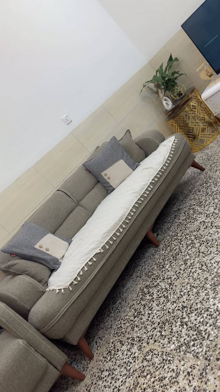 غراض للبيع التخم الرصاصي ٥٠٠
التخم النيلي ٣٠٠
ميز الطعام ٢٥
الطبلات ٢٥
شجره ١٠


**إذا كنت صاحب هذا الإعلان وتريد حذفه لأي سبب، رجاءا أرسل رسالة إلى الدعم الفني**