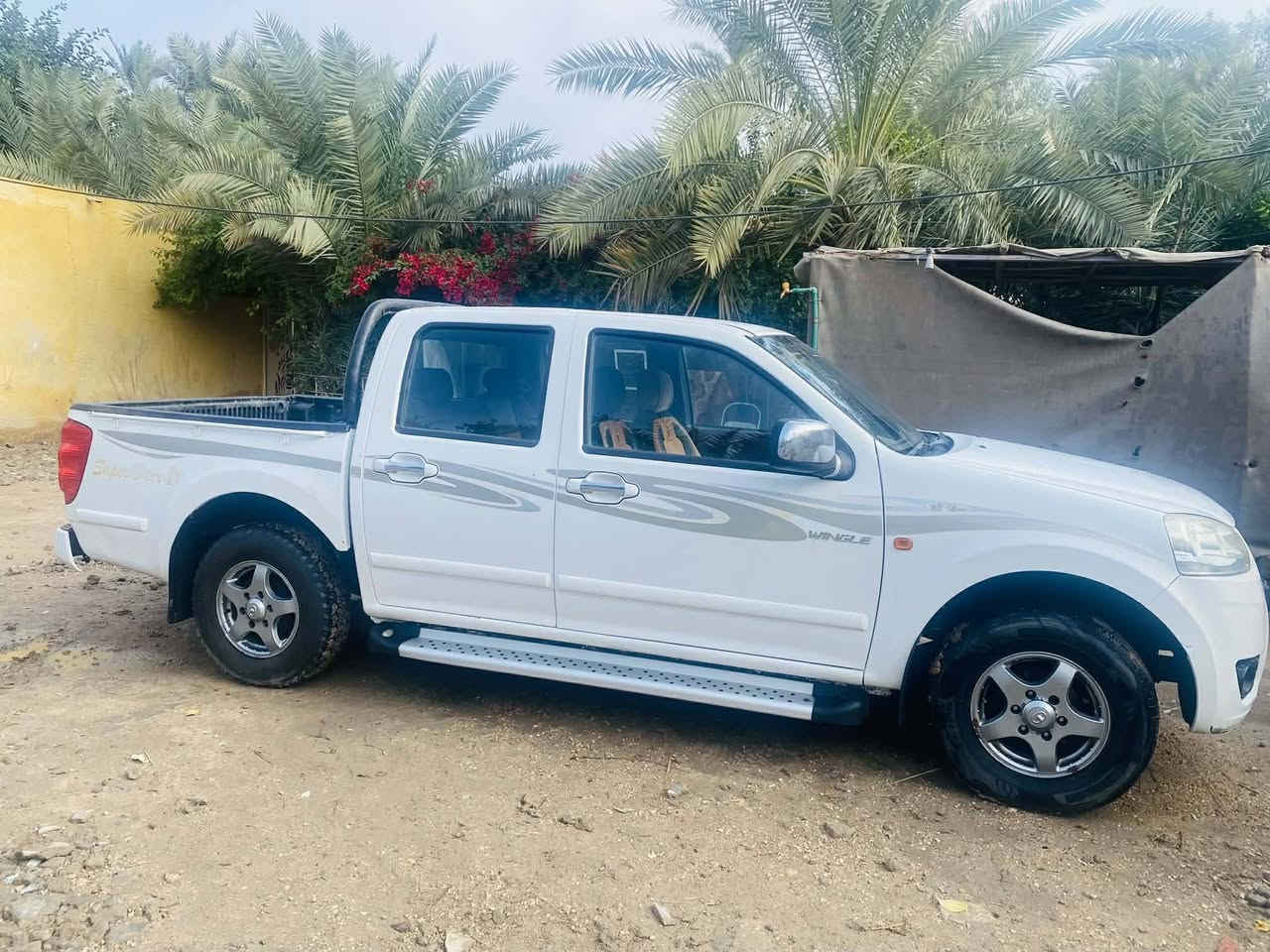 السلام عليكم بيكم كريتول للبيع موديل 2014 سياره مكفوله من الضربه وتبديل جاهزه من كلشي مكينه وكير وحداديه تخم تاير جديد تبريد ثلج جاهزه سيارت جناي السعر 73 وبيه مجال مكان شاميه  سنويه مجدده 2029رقم واسط لاتصال ***********
