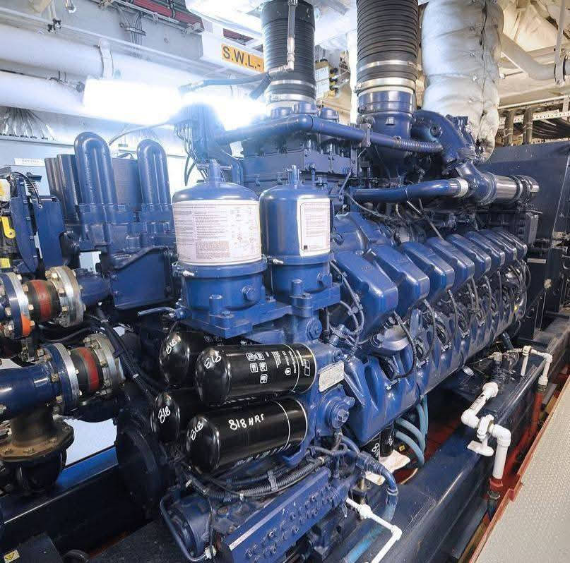 تصليح وتجفيت جميع أنواع المولدات الكهربائية والميكانيكيه في جميع محافظات العراق مستعدون ادامت مولدات الشركات والمعامل والفنادق مع ضمان العمل بيركزن كتر كمنز دايو اسكانيه فالفو افيكو اشتاير دويز مع ادامه مجانية ما بعد التصليح خصم إلى مولدات الاهالي المتعففه وإلى الجيش العراقي البطل ***********==***********
