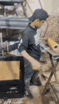 سلام عليكم بغداد مدينه الصدر قطاع ٤٩ نهايه شارع الداخل قرب كراج الوسط هذا عملي ان شاء الله ينال إعجابكم بيبان الرخام بديل الخشب أبواب جنل 4ملم والداخل ملم ونص (***********)
