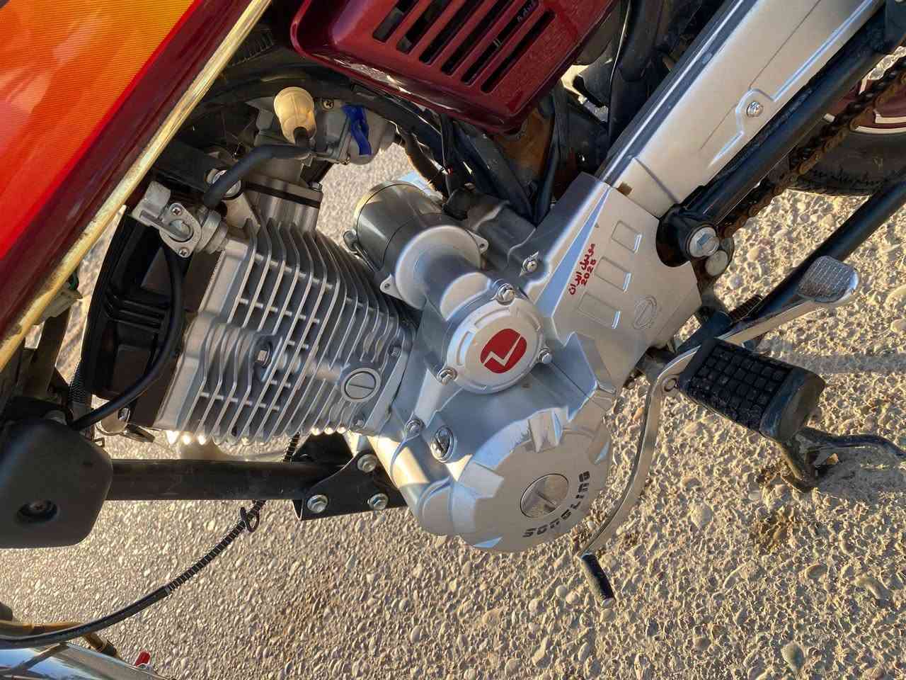 سلام عليكم دراجه ايراني سونك موديل 2025جديده ومحركها 200cc وما متعوبه وكلشي مناقصها اوراق موجوده رايدها ب750وبيها مجال بسيط مكامي بغداد تغاطع نهروان رقمي ***********
