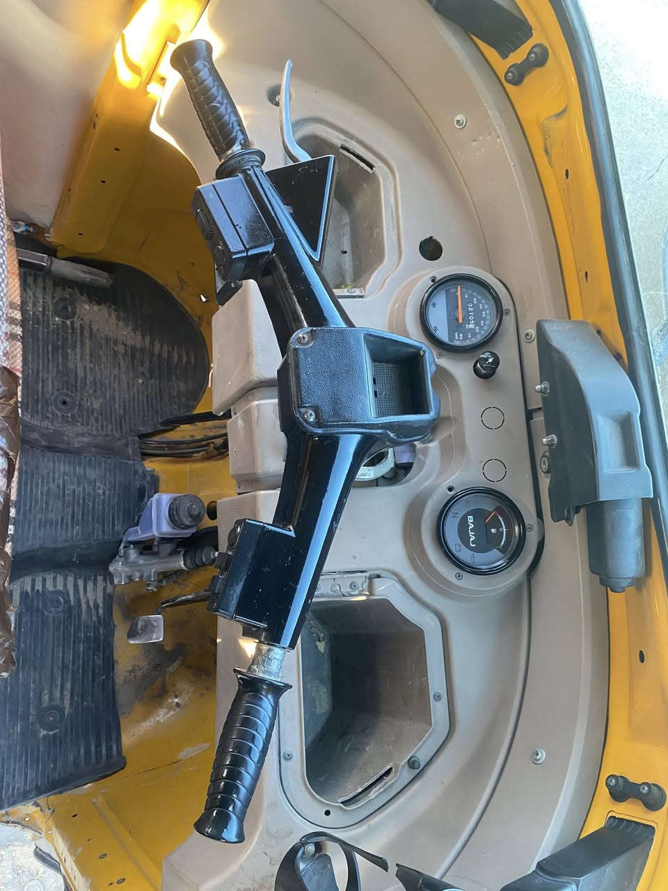 سلام عليكم تكتك للبيع موديل 2019 طالعه بشهر ال12محسوبه ع2020 تكتك مامصبوغه بلادي فقط طخات بسيطه واضحه بالصور المكينة لا اتنقص ولا تبخر فول نعومه اوراق اصولي العنوان بغداد حي الجهاد  السعر 
4500 

***********
