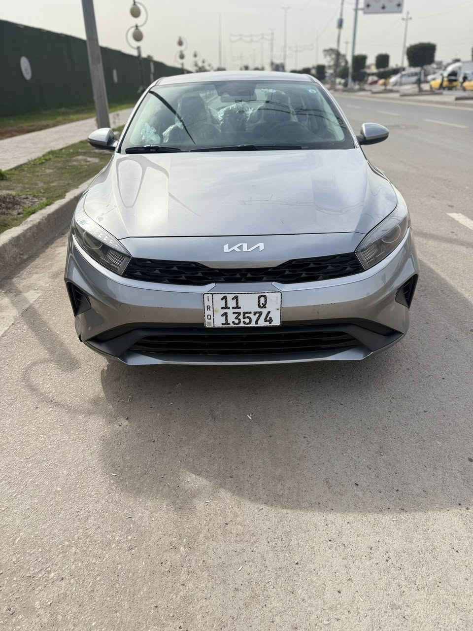 فورتي 23 وارد امريكي اسمنتي فول تحكمات قيادة موصافات LX حساسات خلفية امامية نضام تعديل مسار نضام قيادة ذاتية حادثها جاملغ خلفي سائق مامبدل معمر نفسة وطخة بالدوسة مثل ماموضحة بالصورة فقط ماشية 87 كم نضيفة السيارة نضيفة مكانها بغداد سعرها (156 ورقة )وبيها مجال بسيط اتصال (***********)
