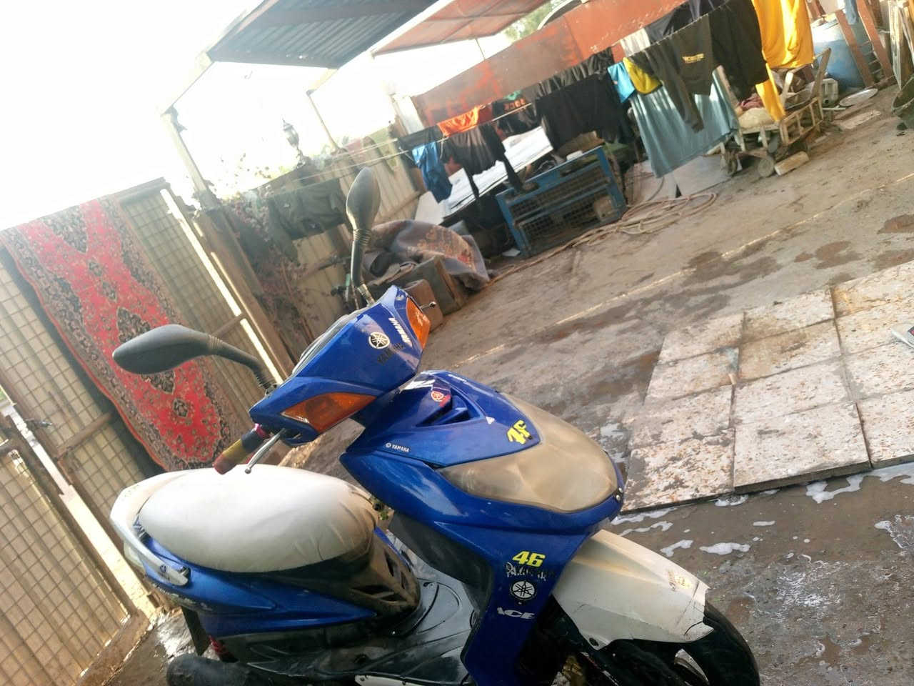 سلام عليكم دراجه سكنس فحل لبيع ياباني شغاله نص نكره سلف وهندر وكهرباءيتها كلها شغاله  كامله وكفراتها بلاديه انضاف ومحركها بلادي نطيف مامفتوحه ابد بلاديه ناعمه خرسه ماينسمعلها صوت شلعه ومعدل خير من الله وتأيراتها جدد جاهزه جديده  السعر375. بيها مجال لشراي رقمي *********** متواجد وتساب ورصيد مكاني بشارع فلسطين
