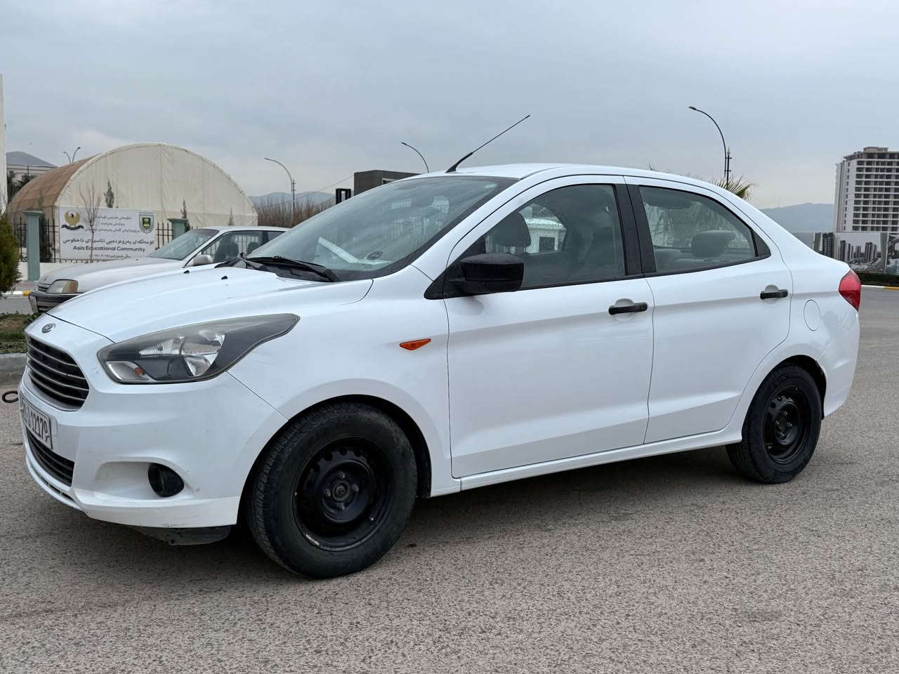 فۆرد فیگۆ ۲٠۱٦
دوو پارچە بۆیاخ بێ ناو گرتن
سەیارەکە بێ مەسرەفە و تازە کامل سێرڤس کراوە
تەپەی گێڕی چاک کراوە بێ کێشەیە
85 گەڵا و مەجال
ئەوە ژمارەی خاوەنیەتی تکایە جوابی مەسج نادەمەوە
٠۷۷٠٦۹۳۷۲۷۳ السليمانية, العراق
