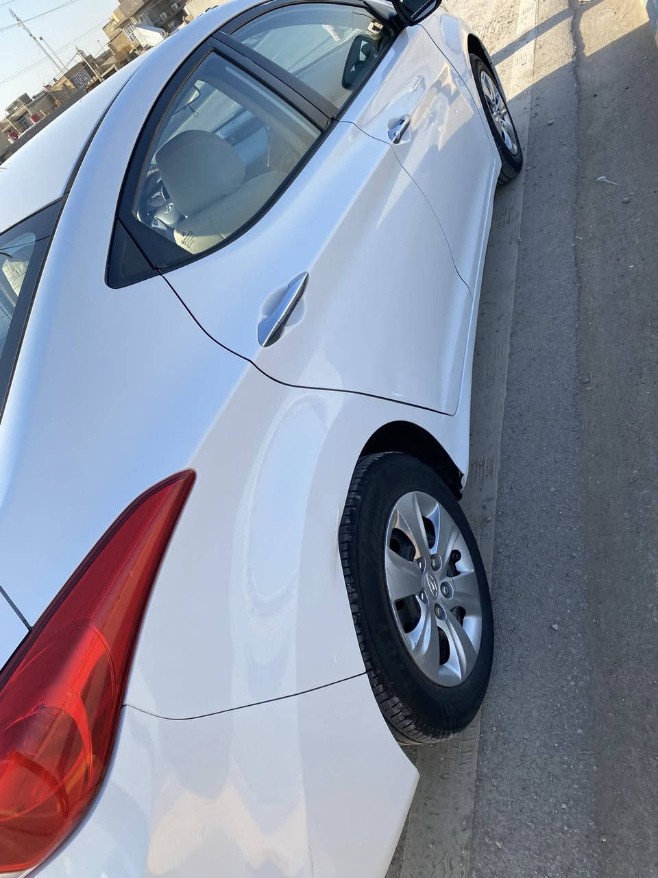 النترا 2014 خليجيه 1600 رقم واسط بيها صبغ هلال الجاملغ الخلفي مع باب خلفي وباب الصدر ثلاث أرباعه اثر شخوط بدون حادث وصور قبل الصبغ موجوده مكينه وگير مكفولات ..شاشه وكامره وتحكم ستيرن ومري شفط واشاير بالمري …مكانها كوت الخاچيه السعر(112) ***********
